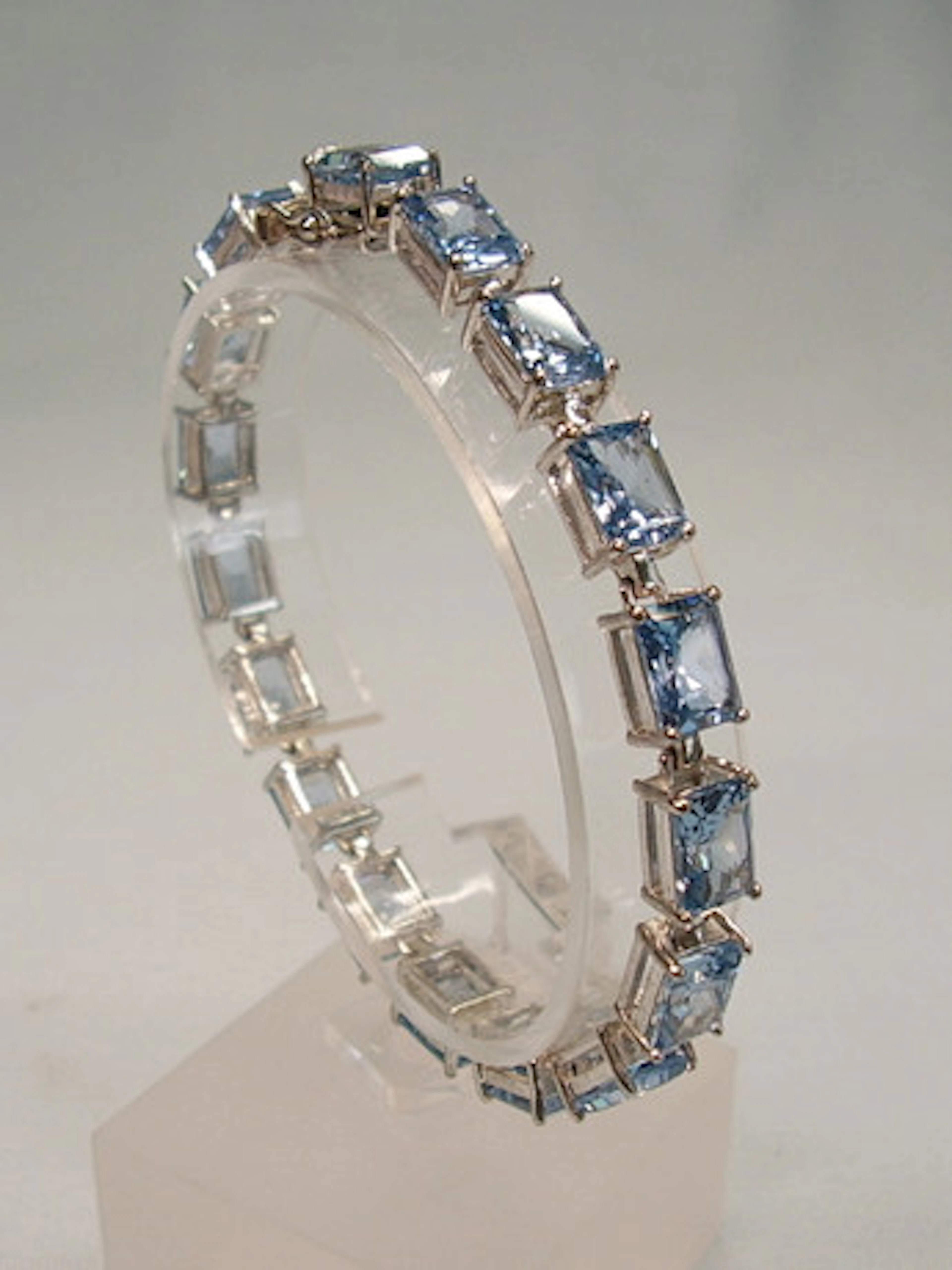 AKVAMARIN SPINELL ARMBAND 925 SILVER.