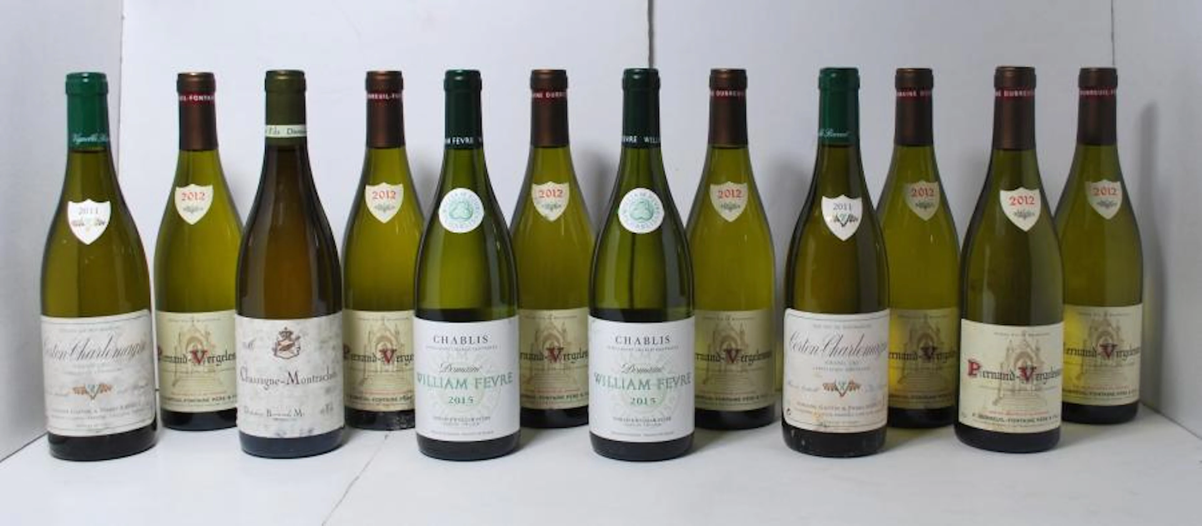 Ensemble de 12 bouteilles comprenant :