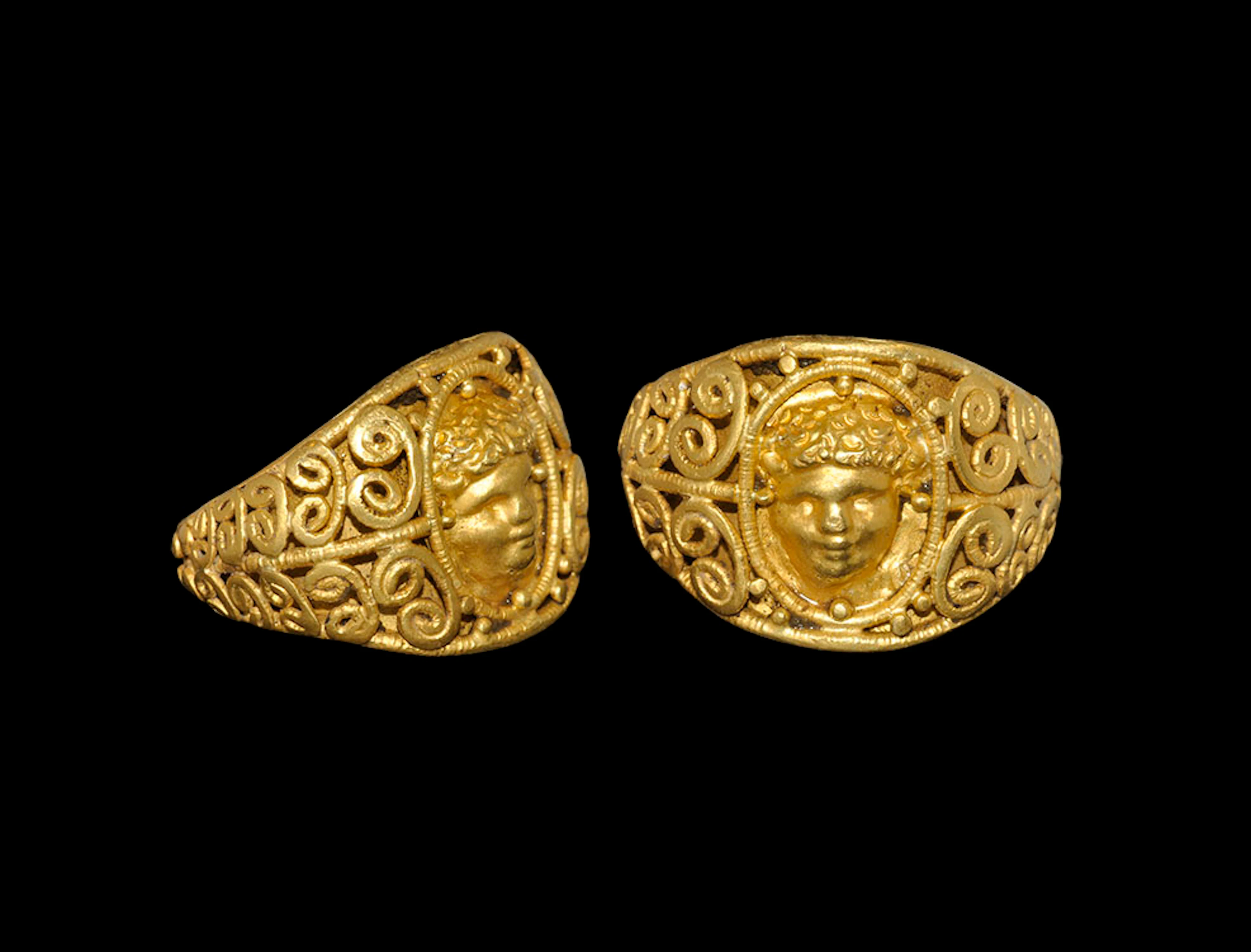 Roman Gold Ring with Eros