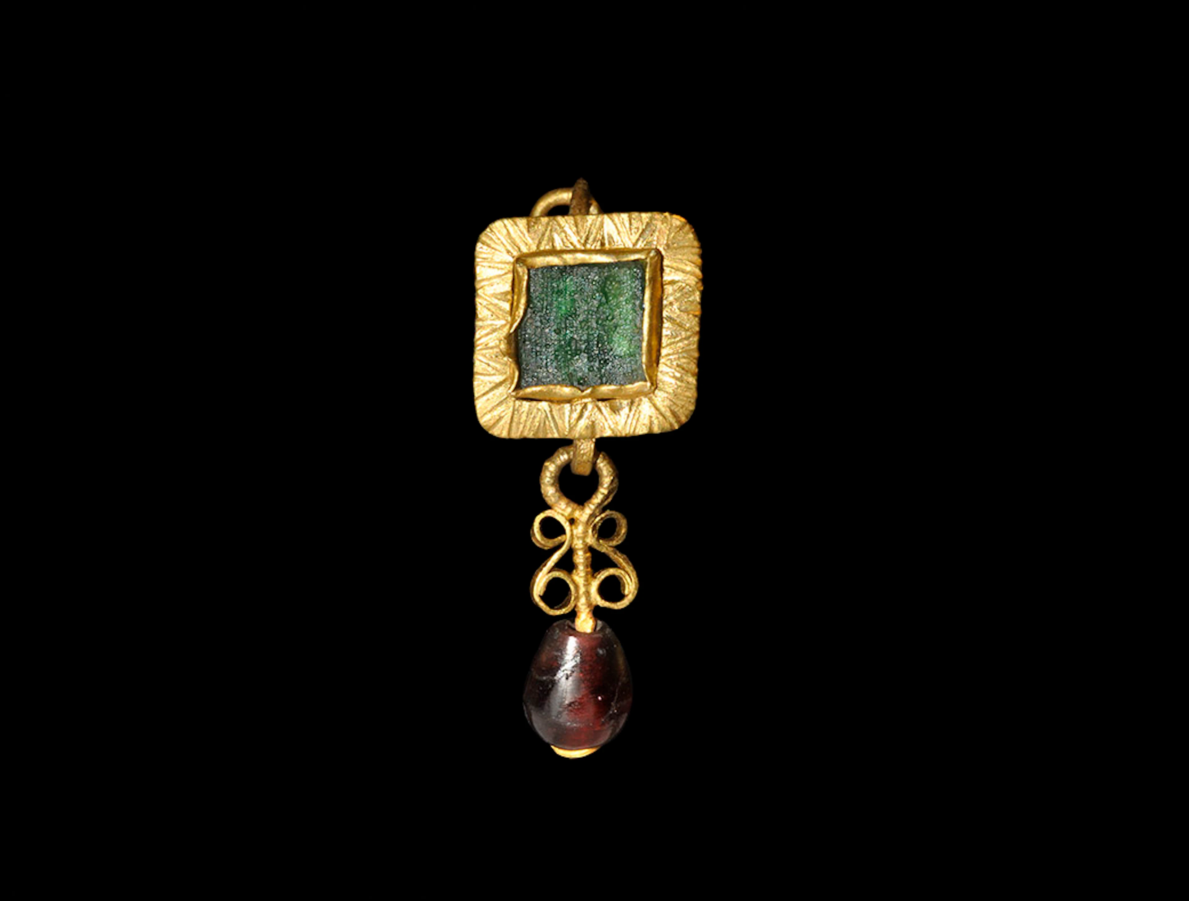 Roman Gold Earring with Garnet Drop
