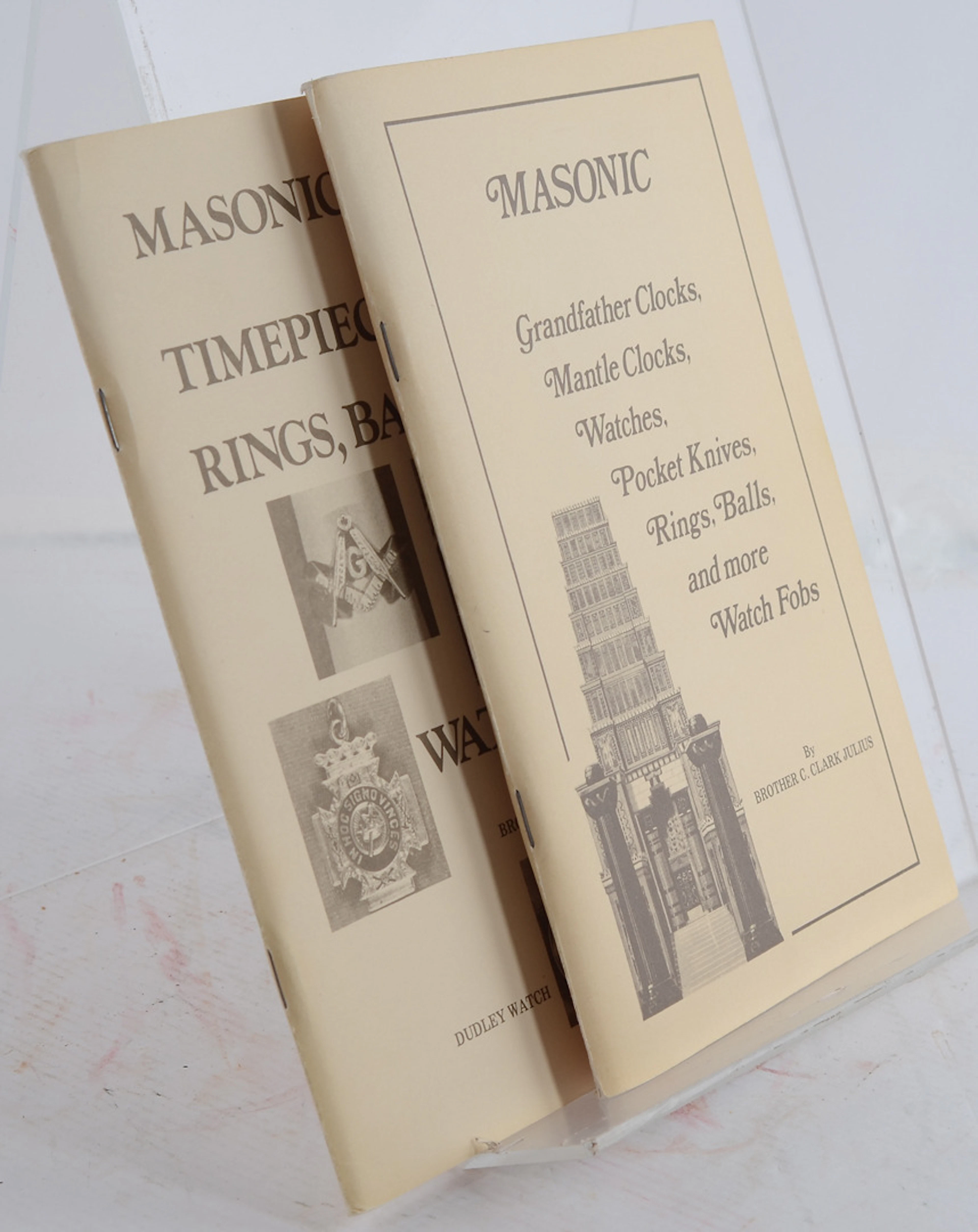 FRIMURERI. Julius, C.C; Masonic clocks, watches, knives, rings balls and more vol. 1-2.