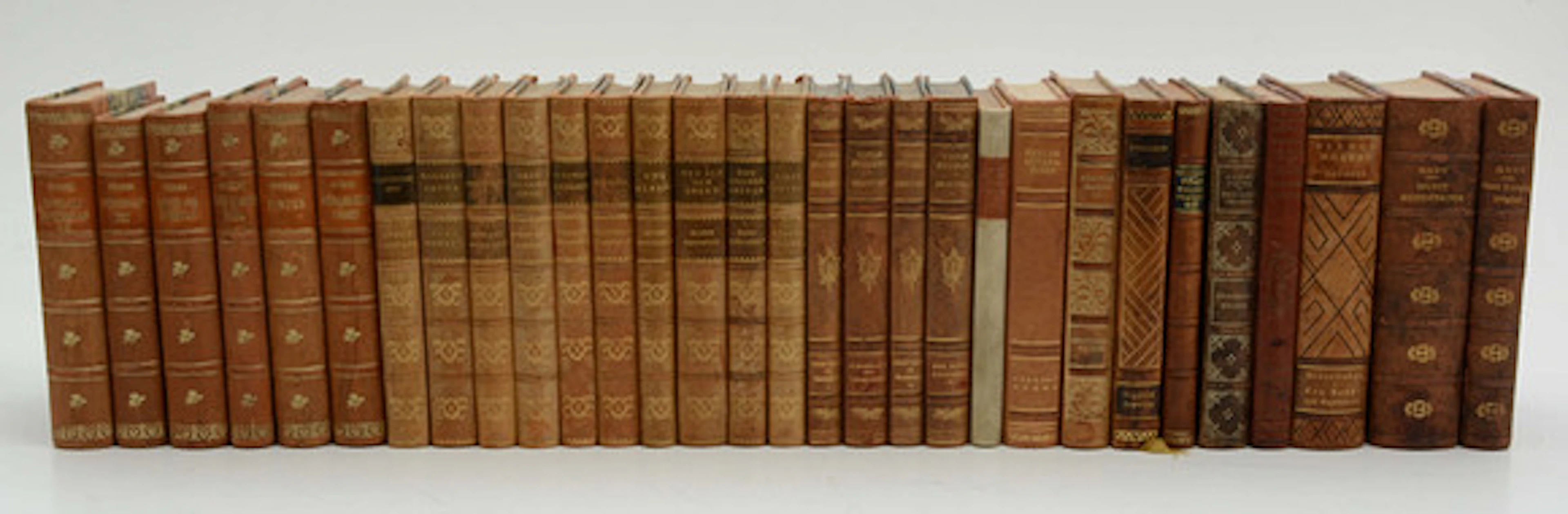 Skönlitteratur i vackra band. 30 volymer.