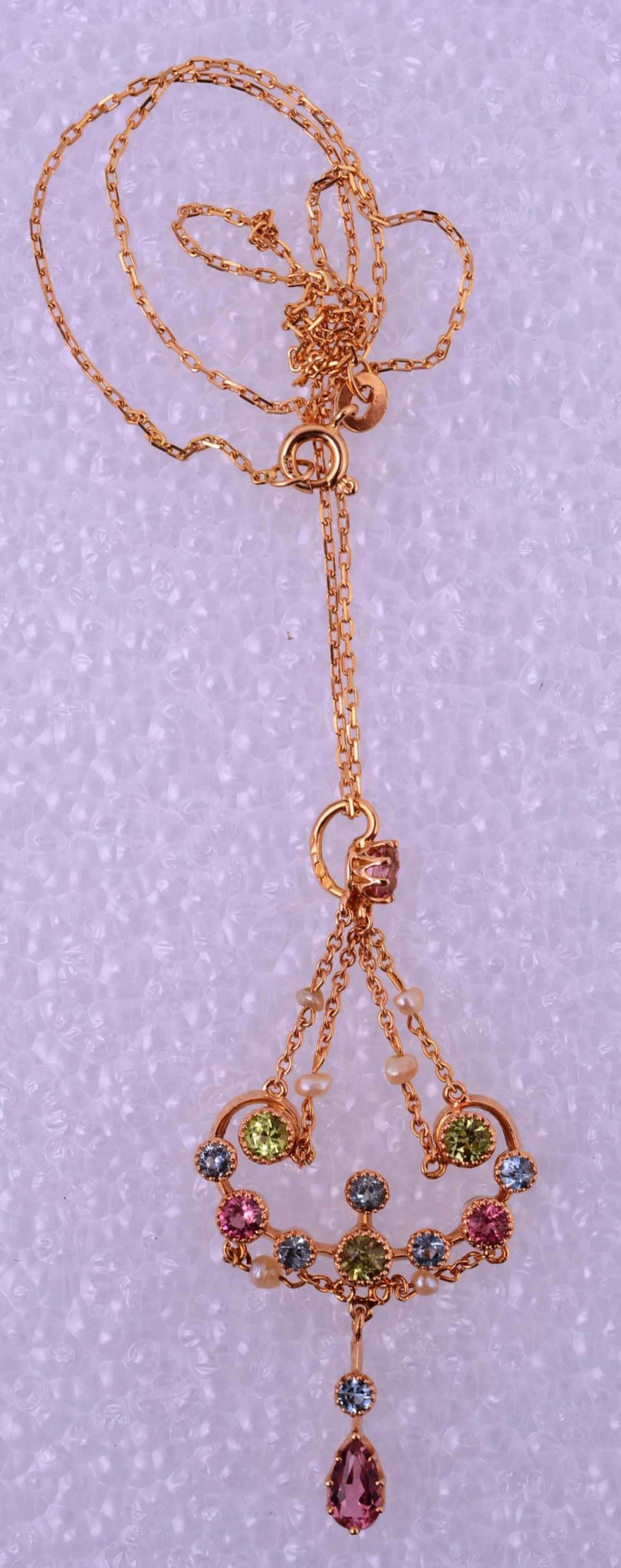 Collier en or et pierres semi précieuces