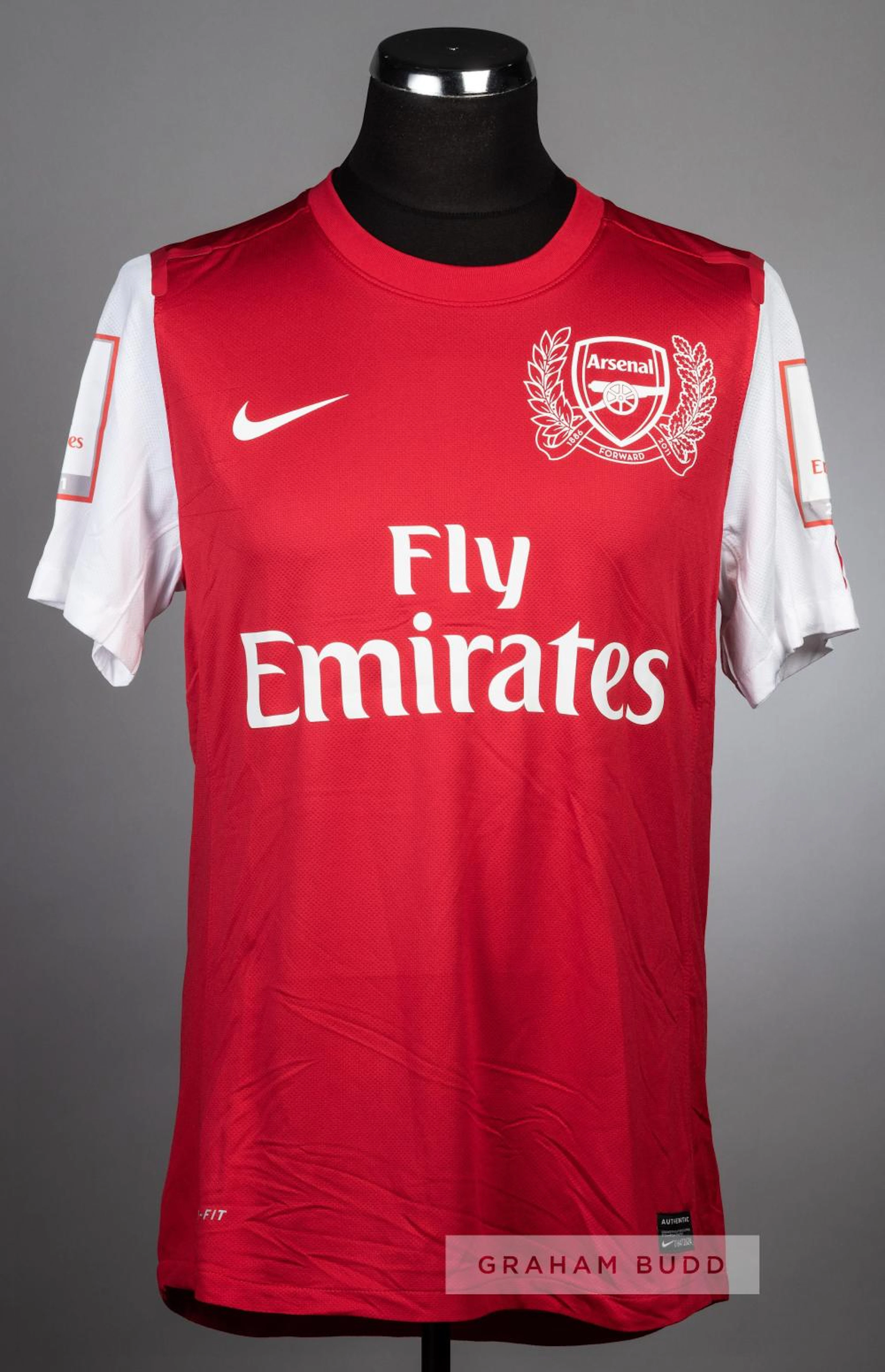 Thomas Vermaelen red and white Arsenal No.5 home jersey v...