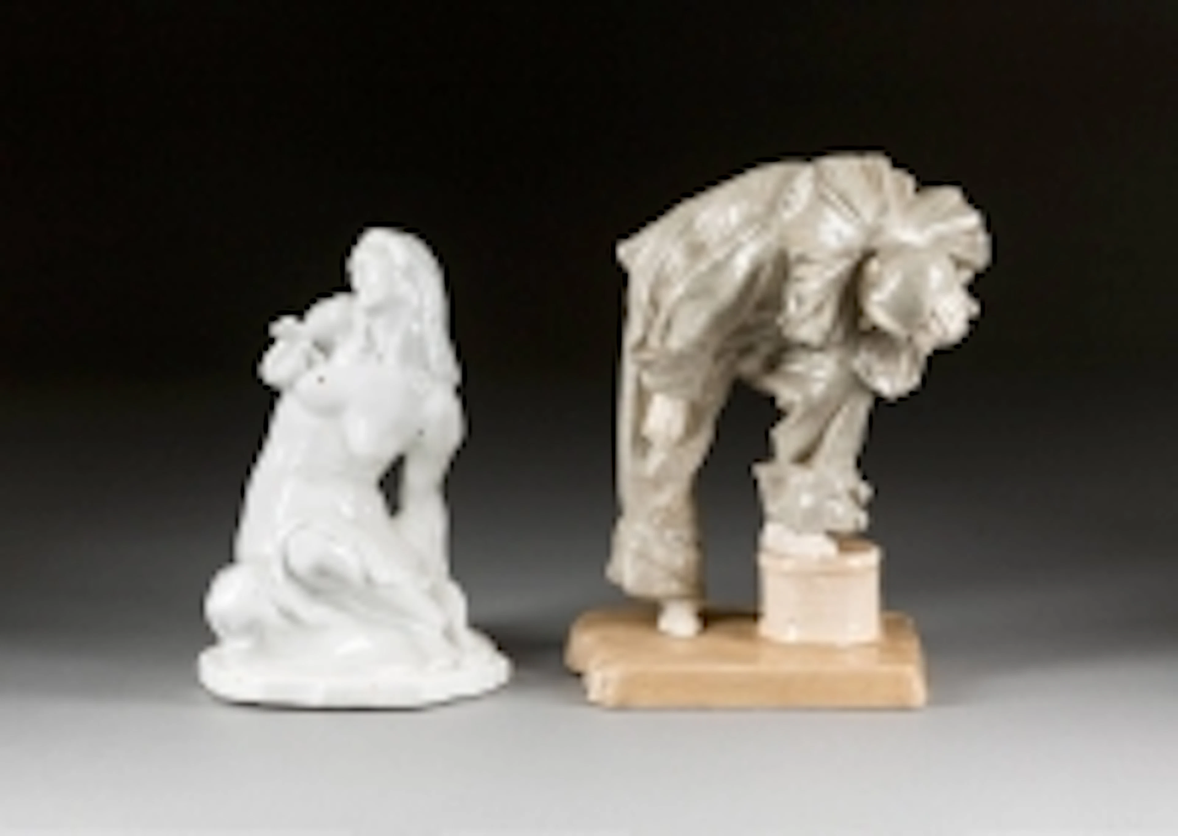 ZWEI PORZELLANFIGUREN