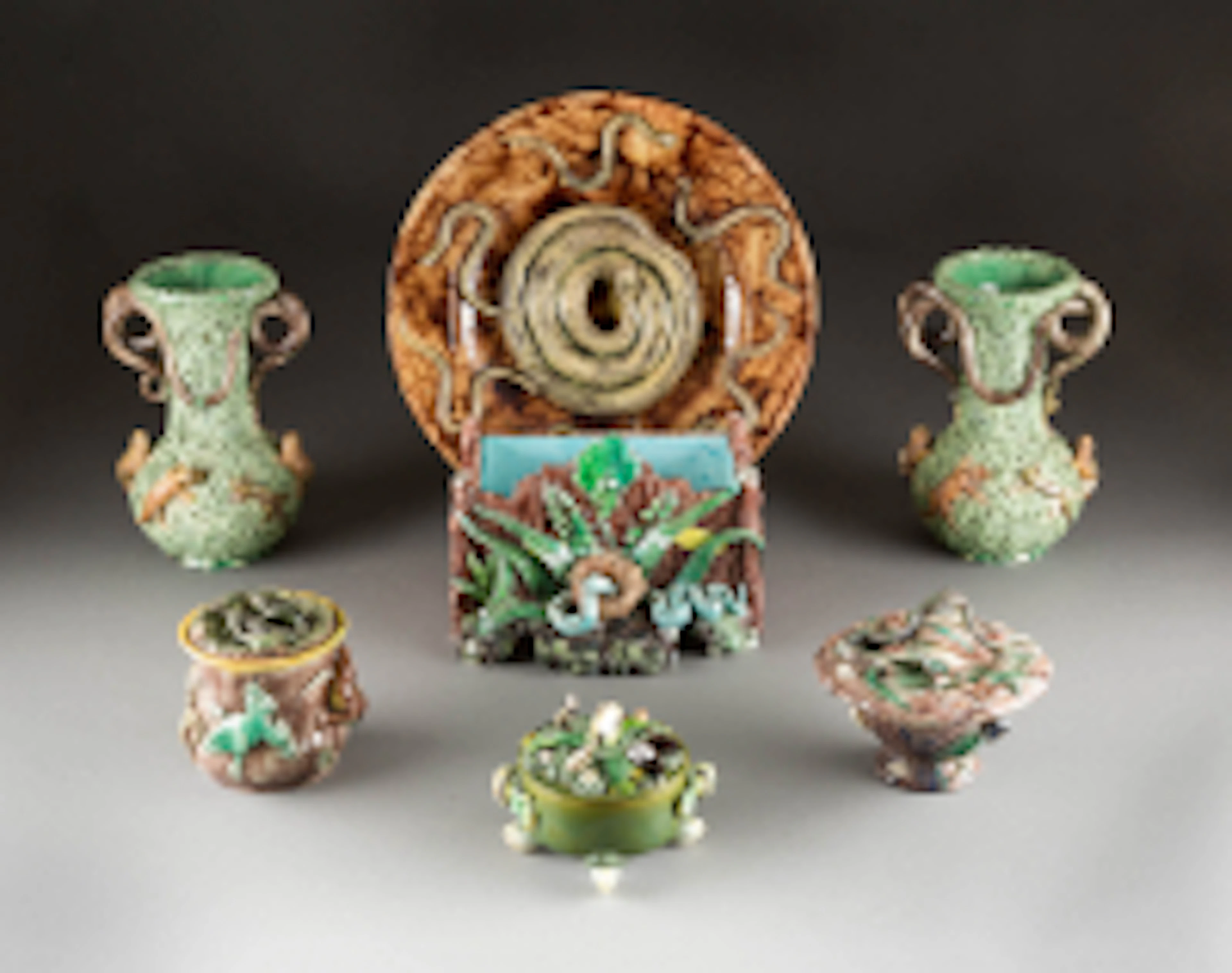 SIEBEN-TEILIGES KONVOLUT IN DER ART VON BERNARD PALISSY Deutsch,