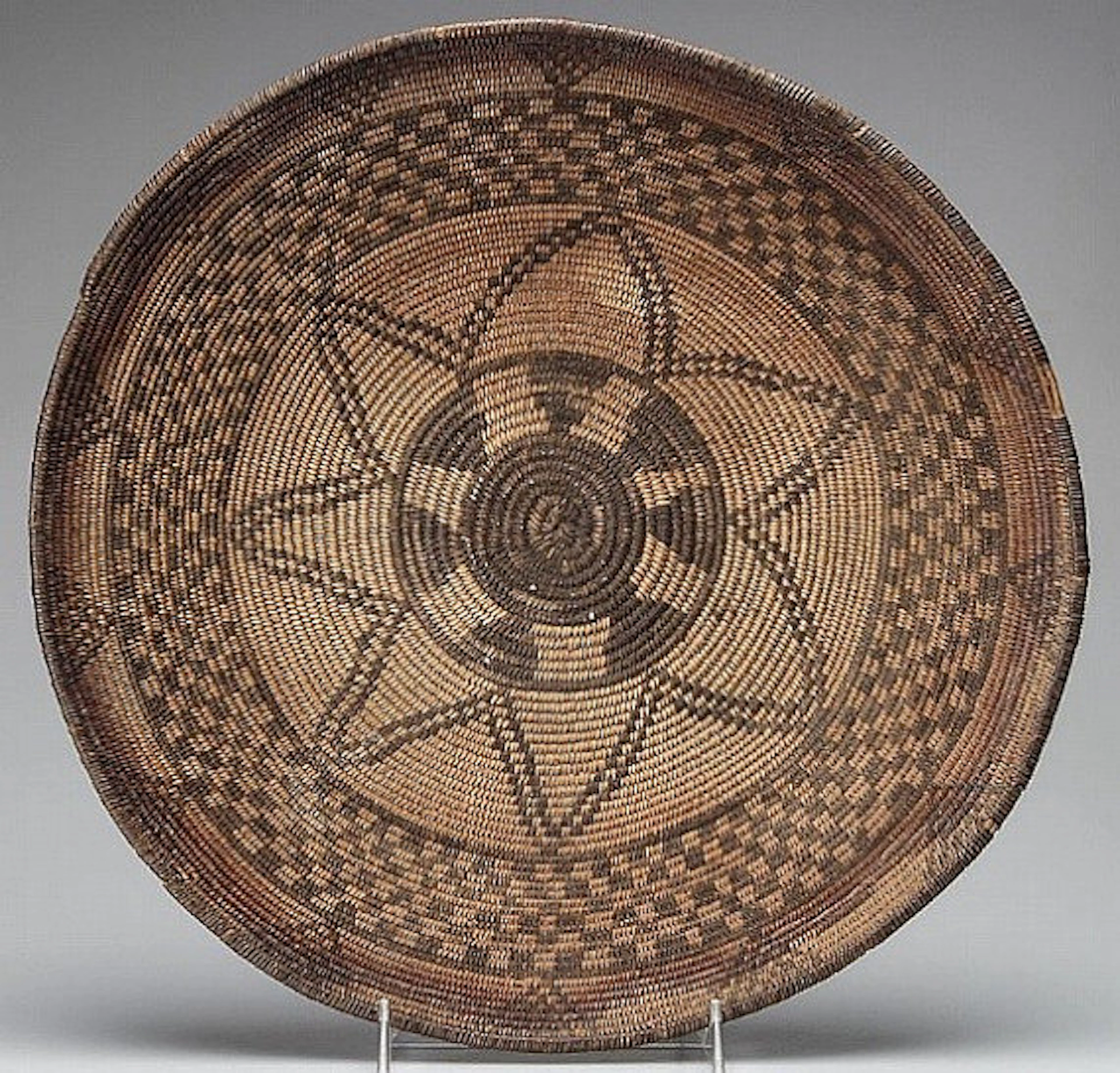 Coiled Basket : Native American Apache Coiled Basket #27
