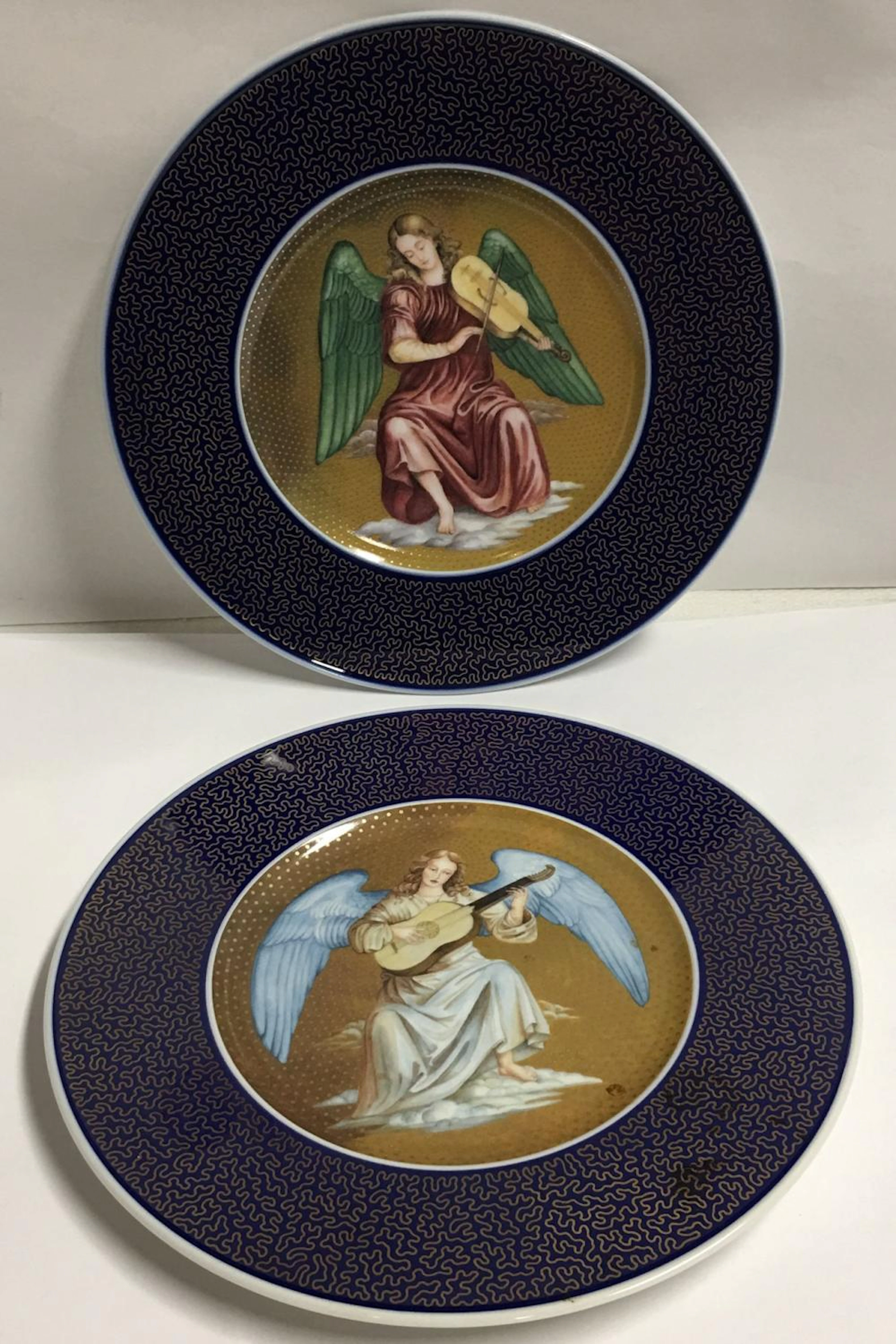 2 German Luca Signorelli Christmas Plates, 96+98