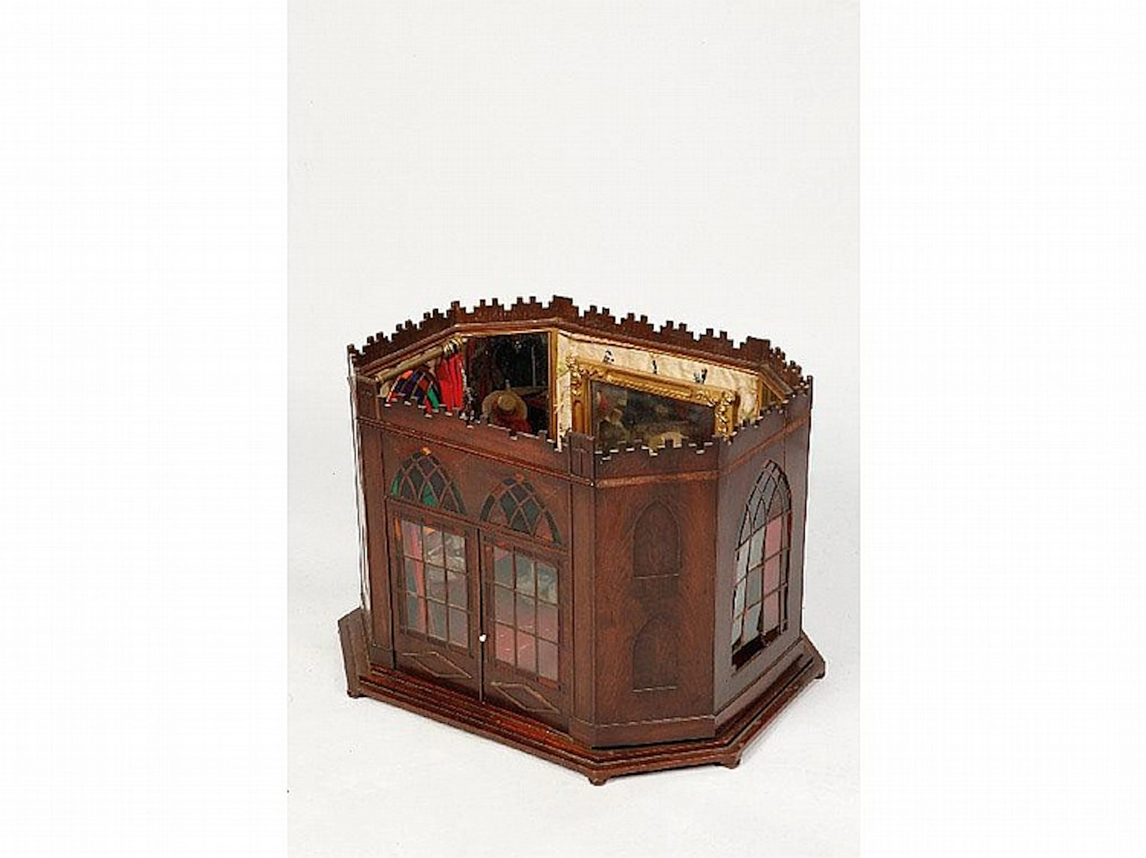 A GEORGE III IRISH "STRAWBERRY HILL" GOTHIC