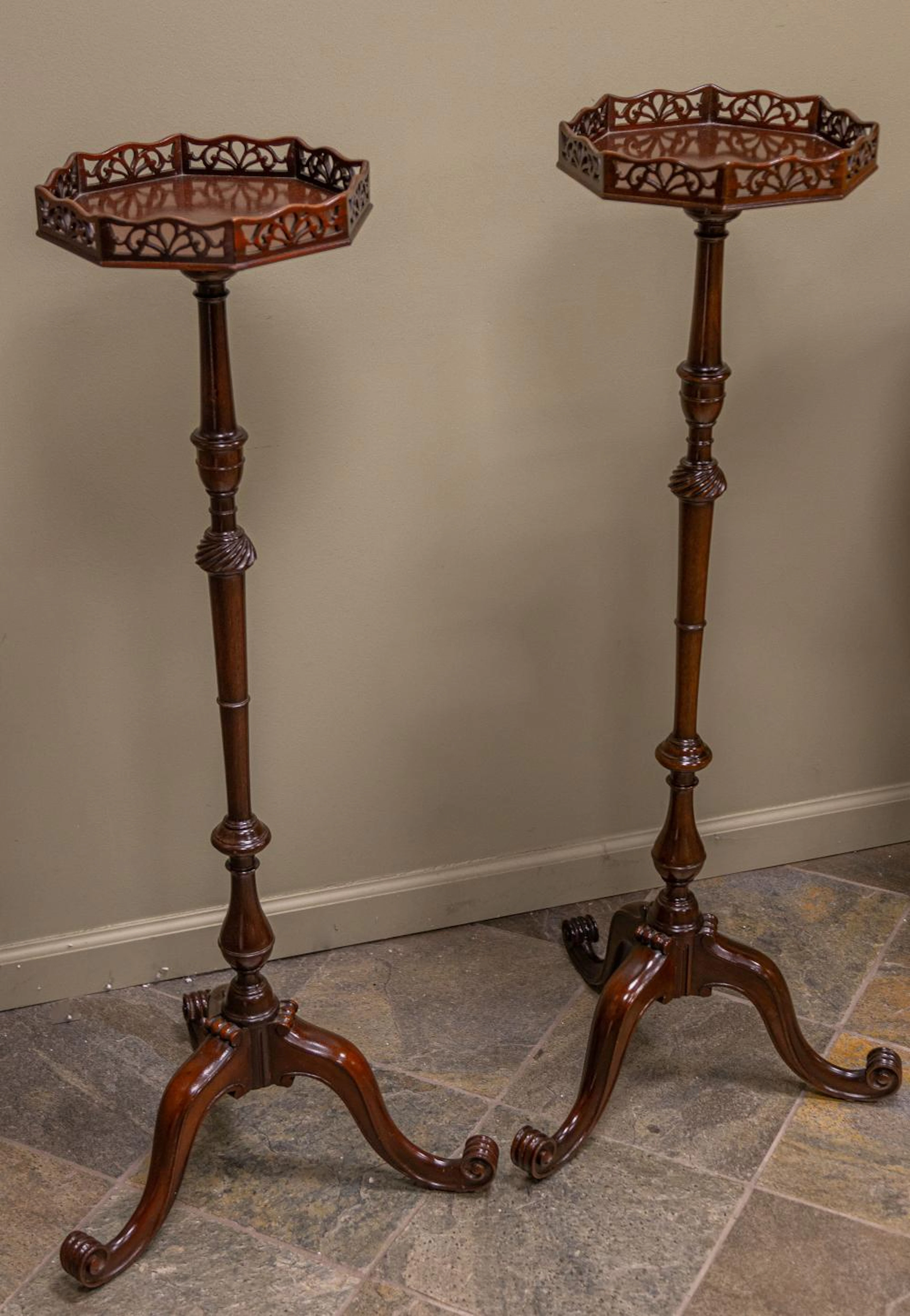 Pair Kittinger Colonial Williamsburg Mahogany Fern/ Plant Stands