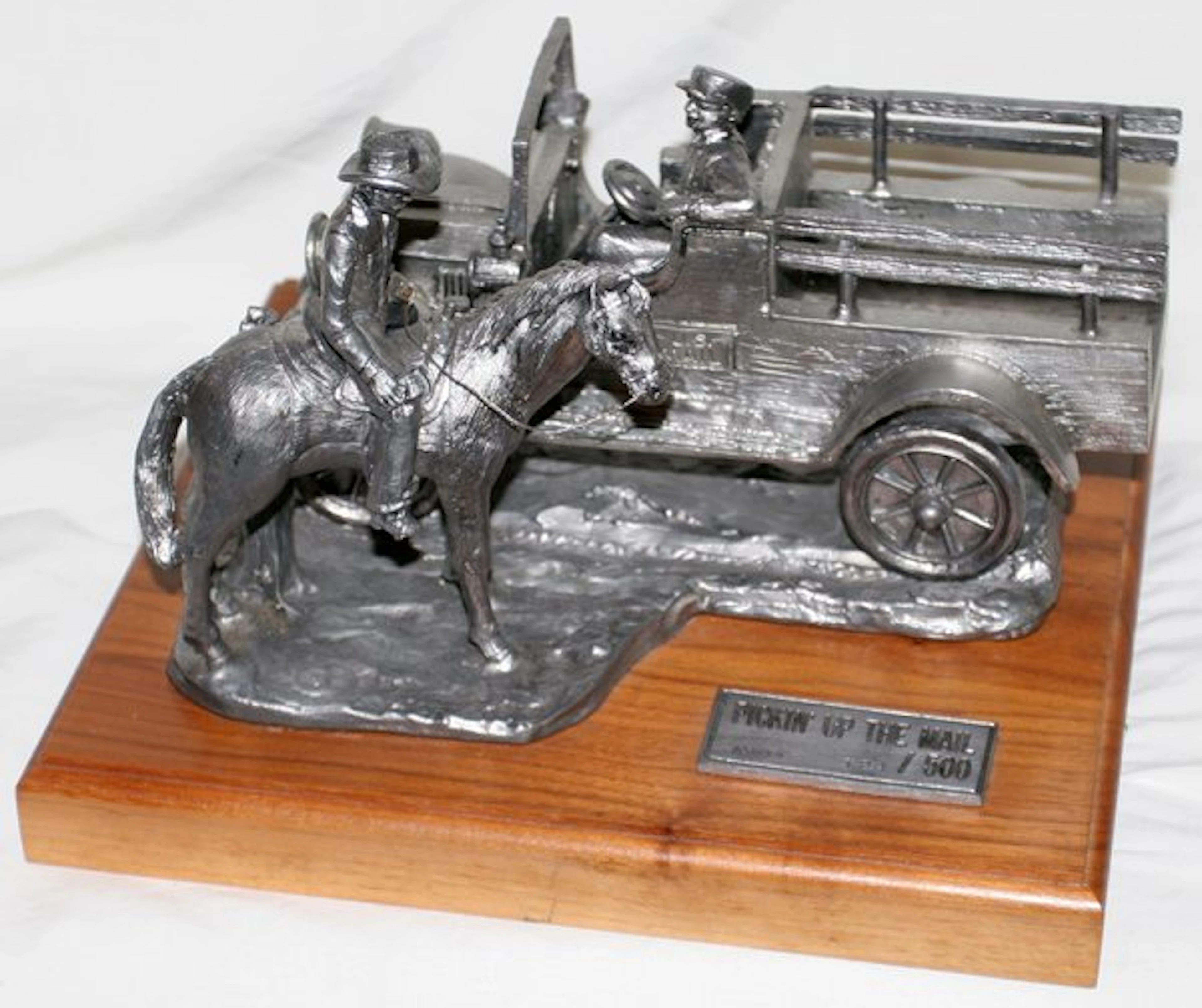 101498: MICHAEL RICKER PEWTER 'PICKIN' UP THE MAIL'