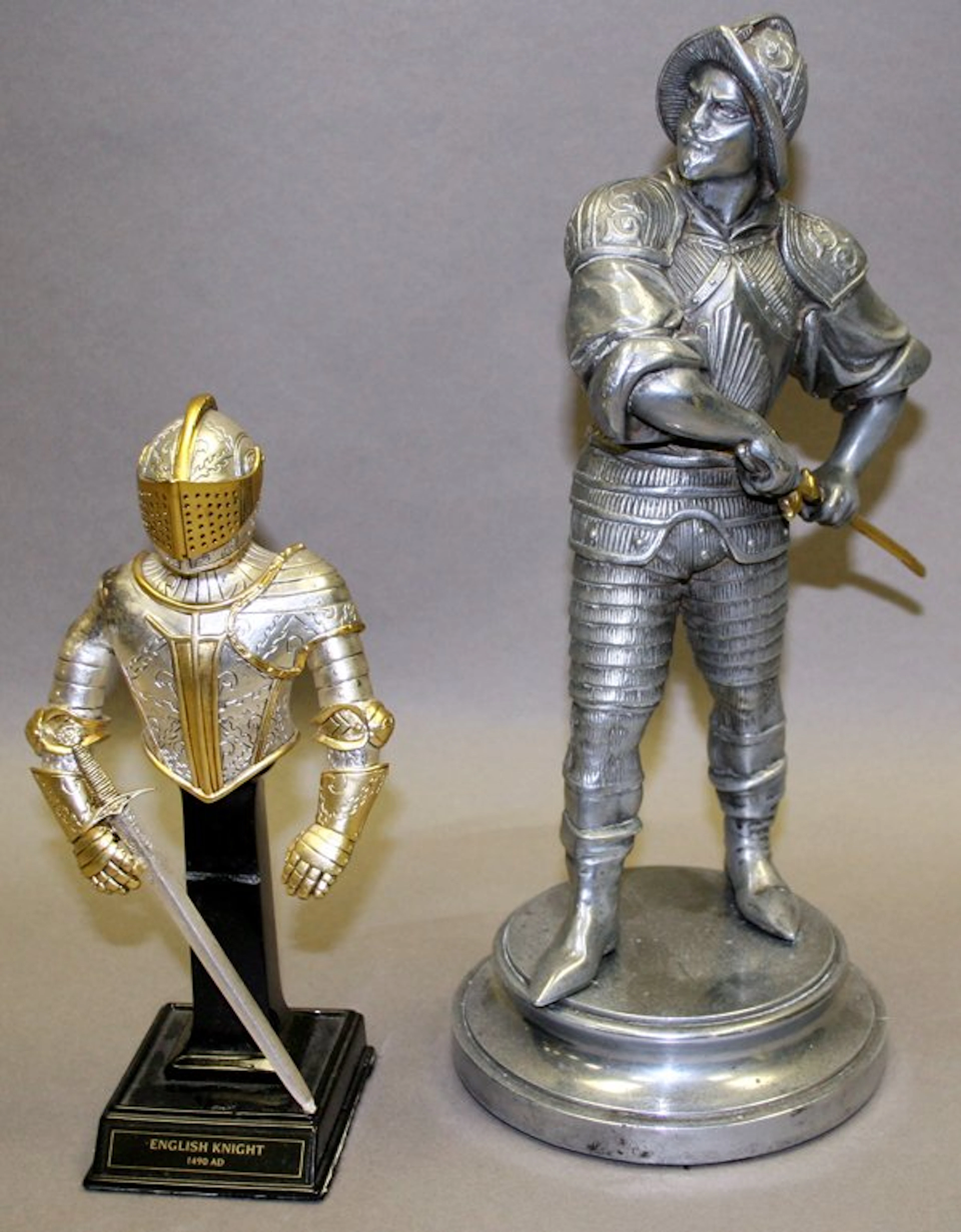 060556: SPANISH CONQUISTADOR & ENGLISH KNIGHTS ARMOR