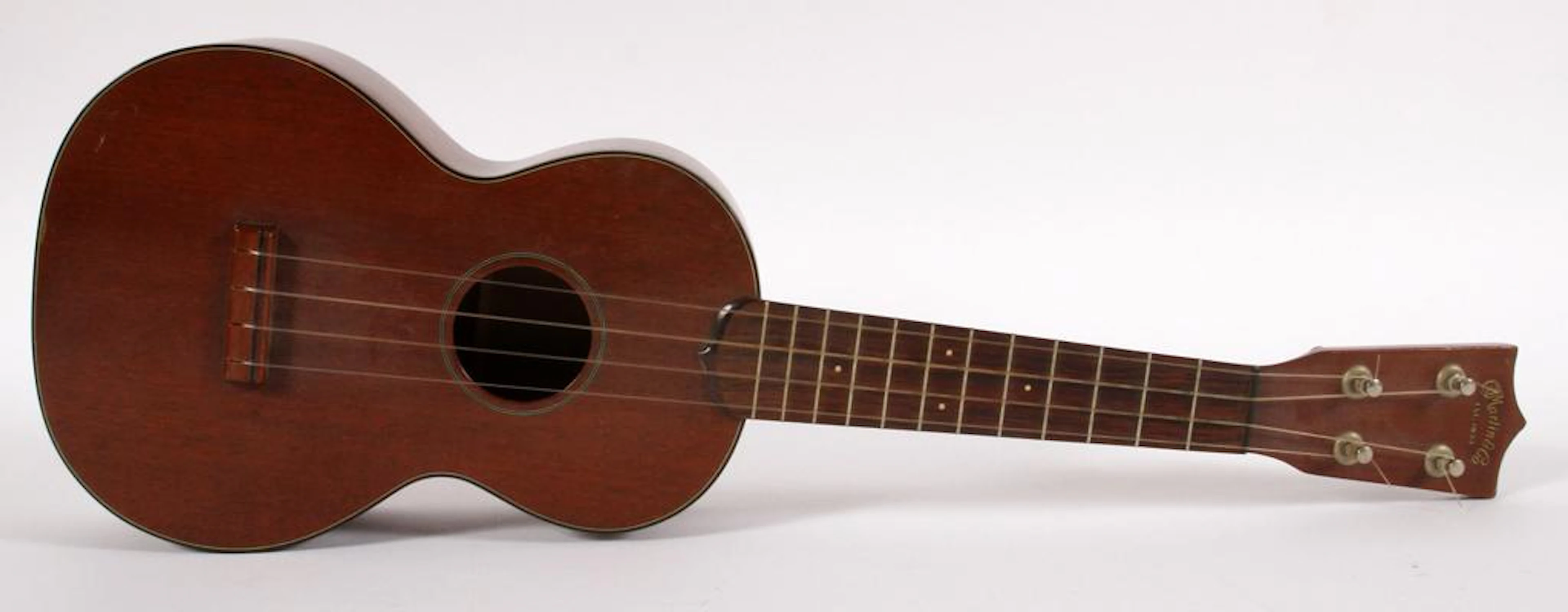C.f. martin & co. ukulele, w 6.5", l 21"