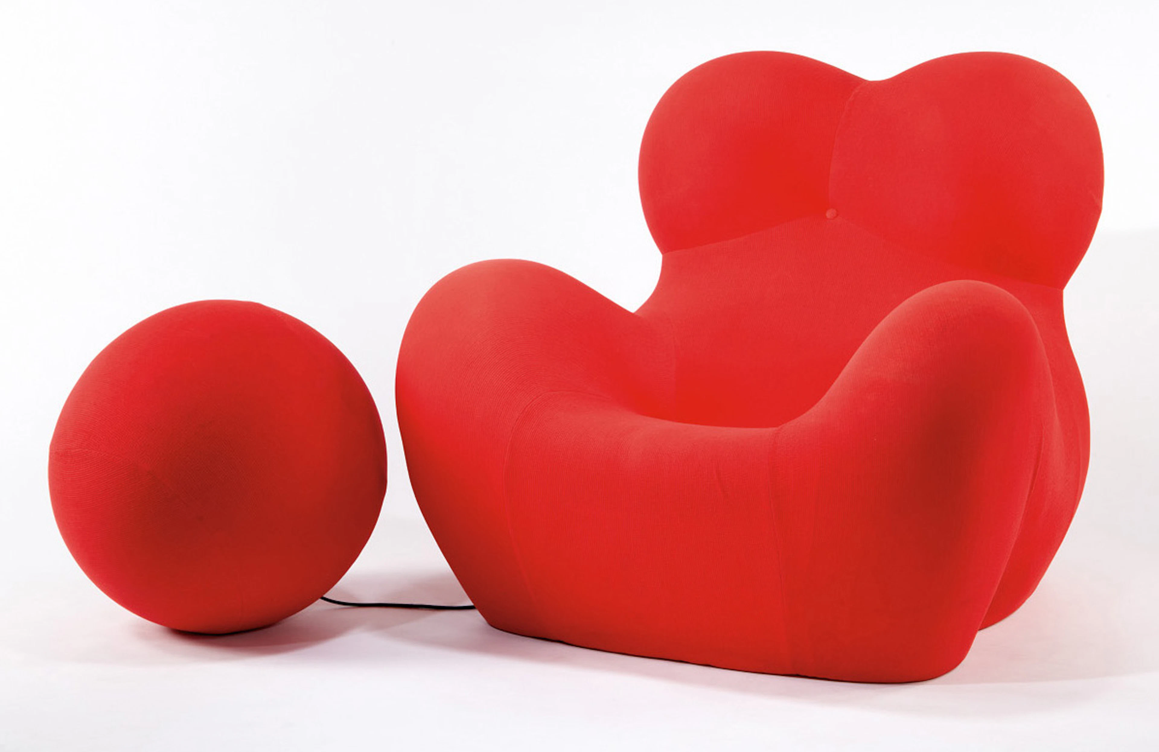 Donna chair and ottoman