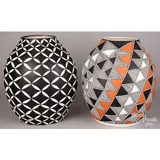 Two large contemporary Acoma Indian ollas