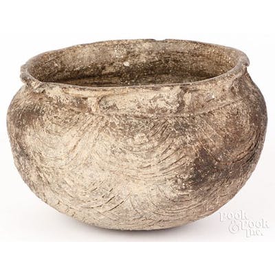 Mississippian ranch incised pot, circa 1400-1700