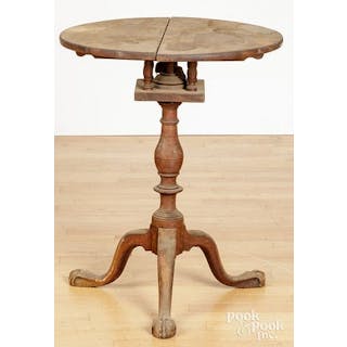 Chippendale walnut candlestand, 19th c.