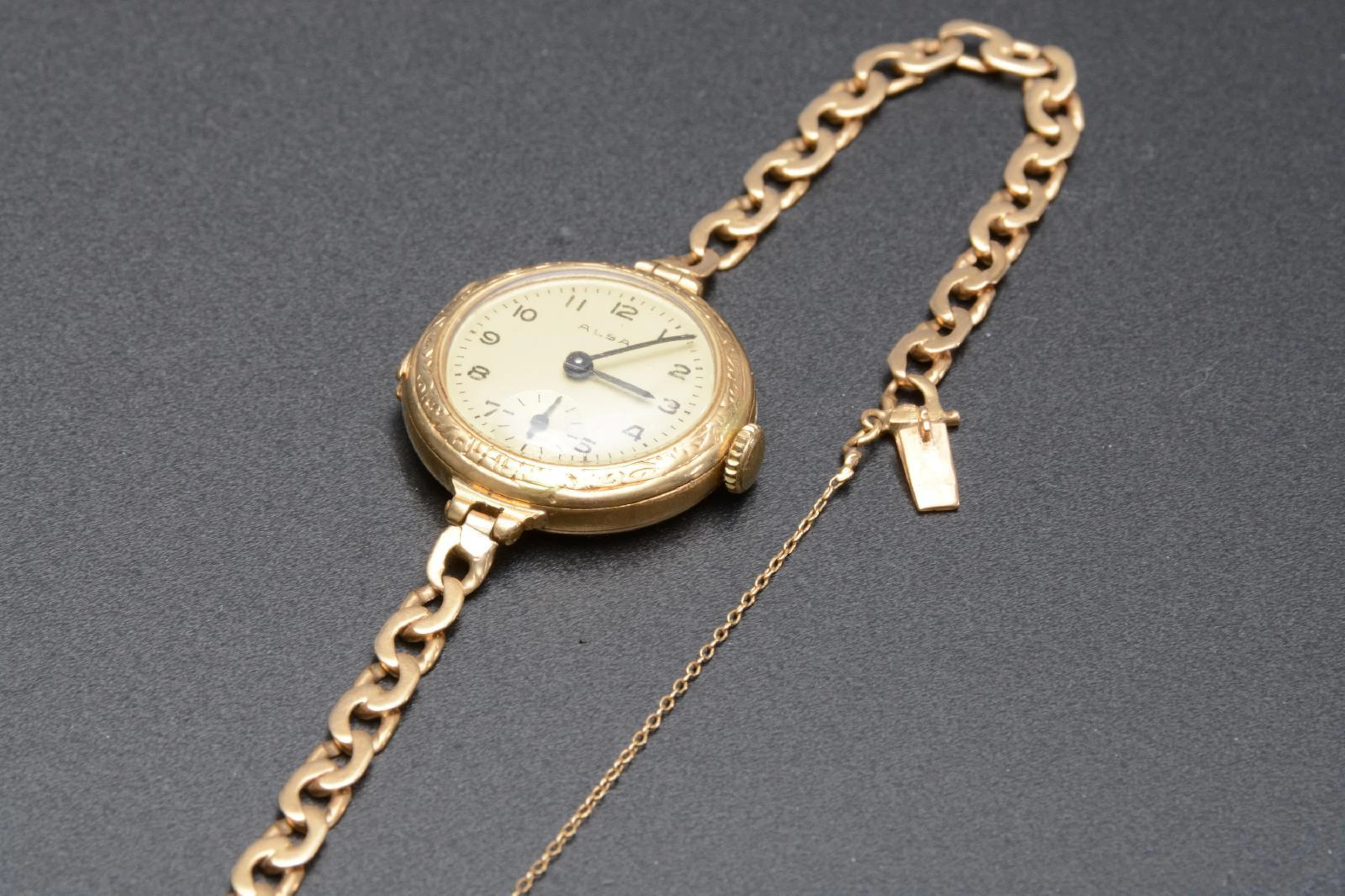 Armbandsur, 18K guld