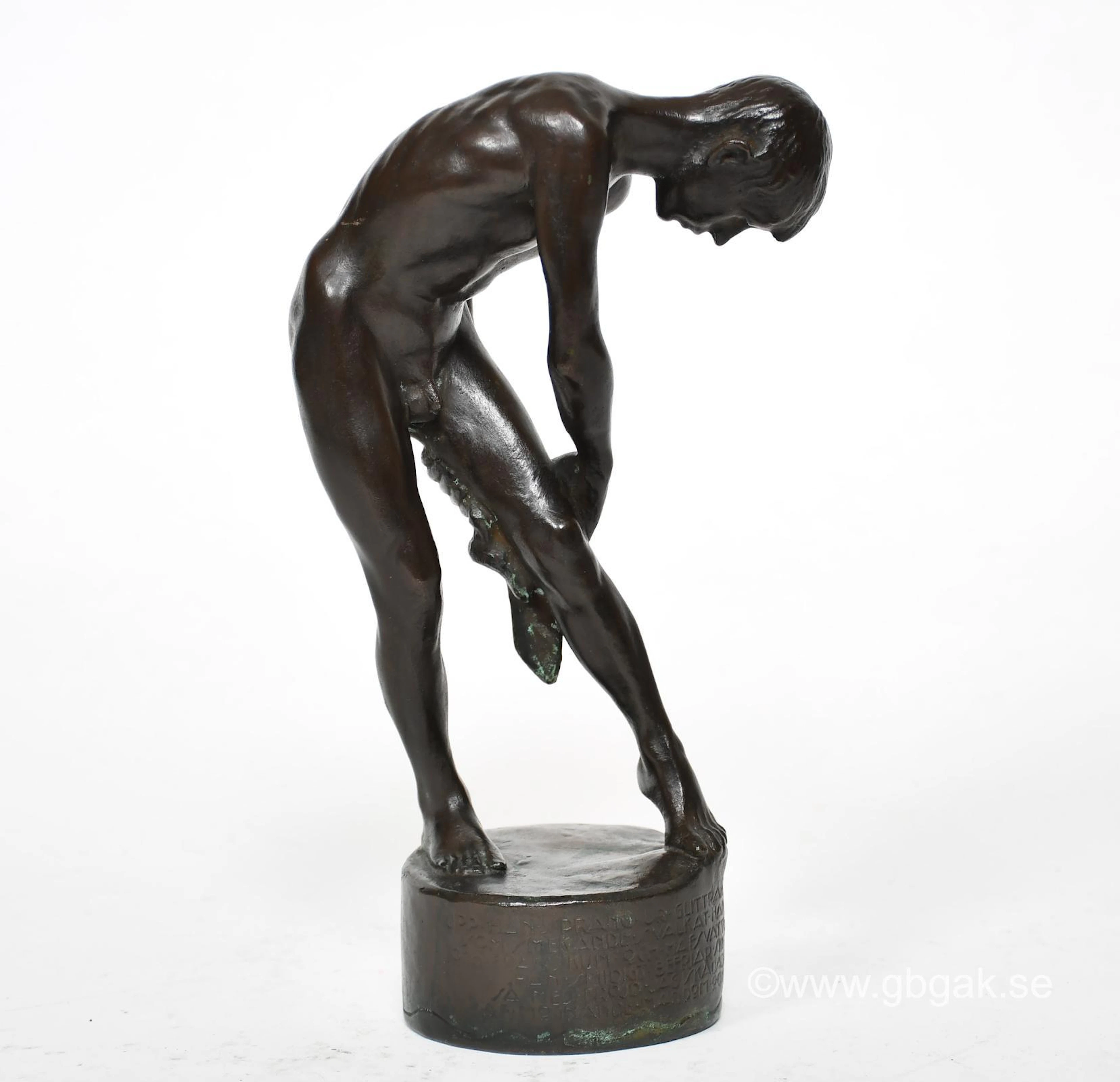 Skulptur, "Efter badet", Tore Strindberg