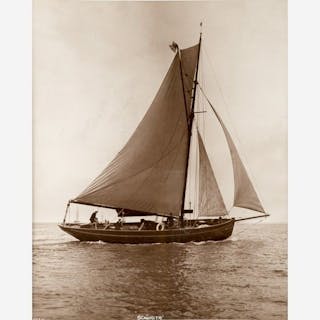 Early silver gelatin photographic print by Beken of Cowes – Yacht Senorita