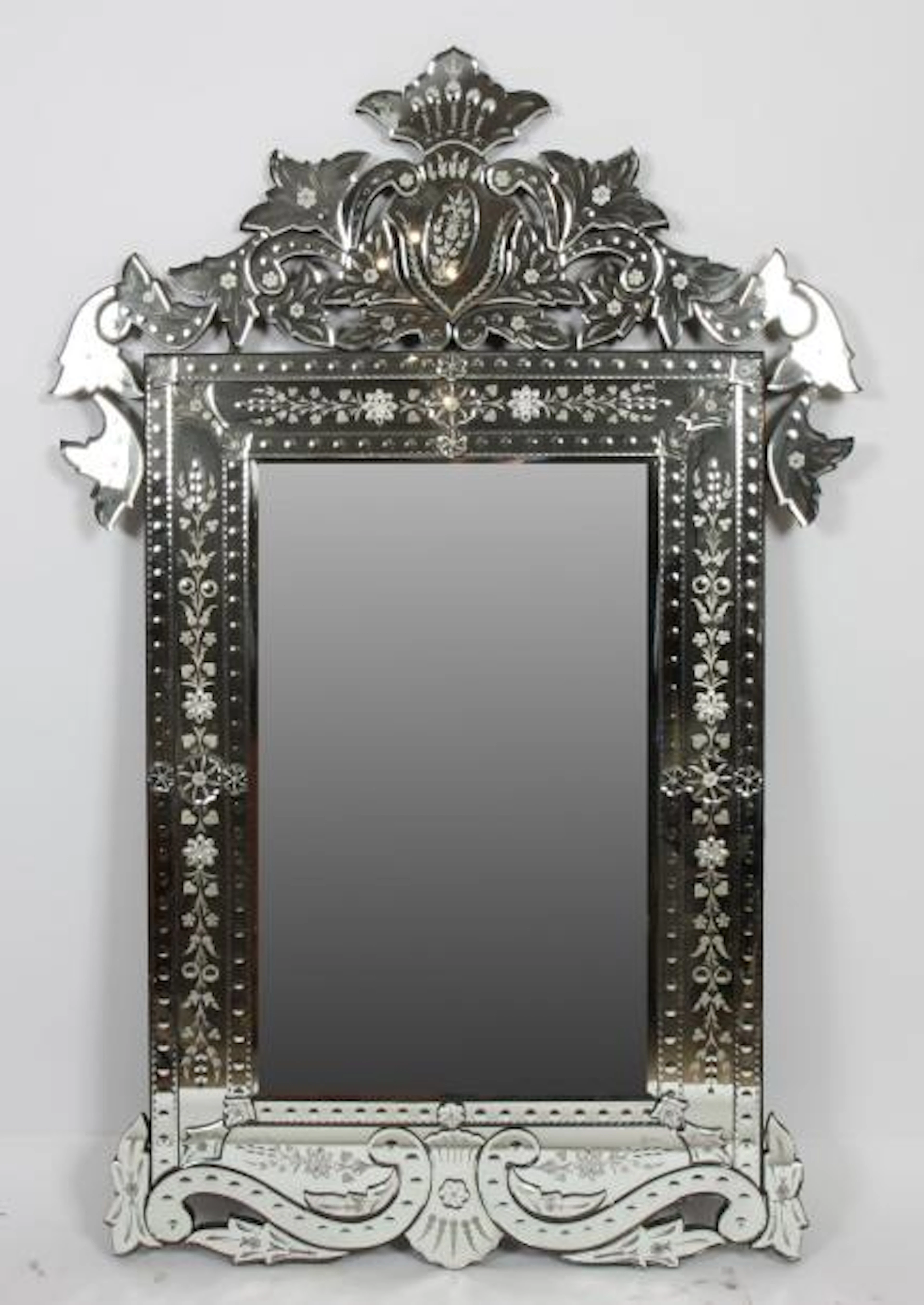 GRAND MIROIR VENITIEN De forme rectangulaire…