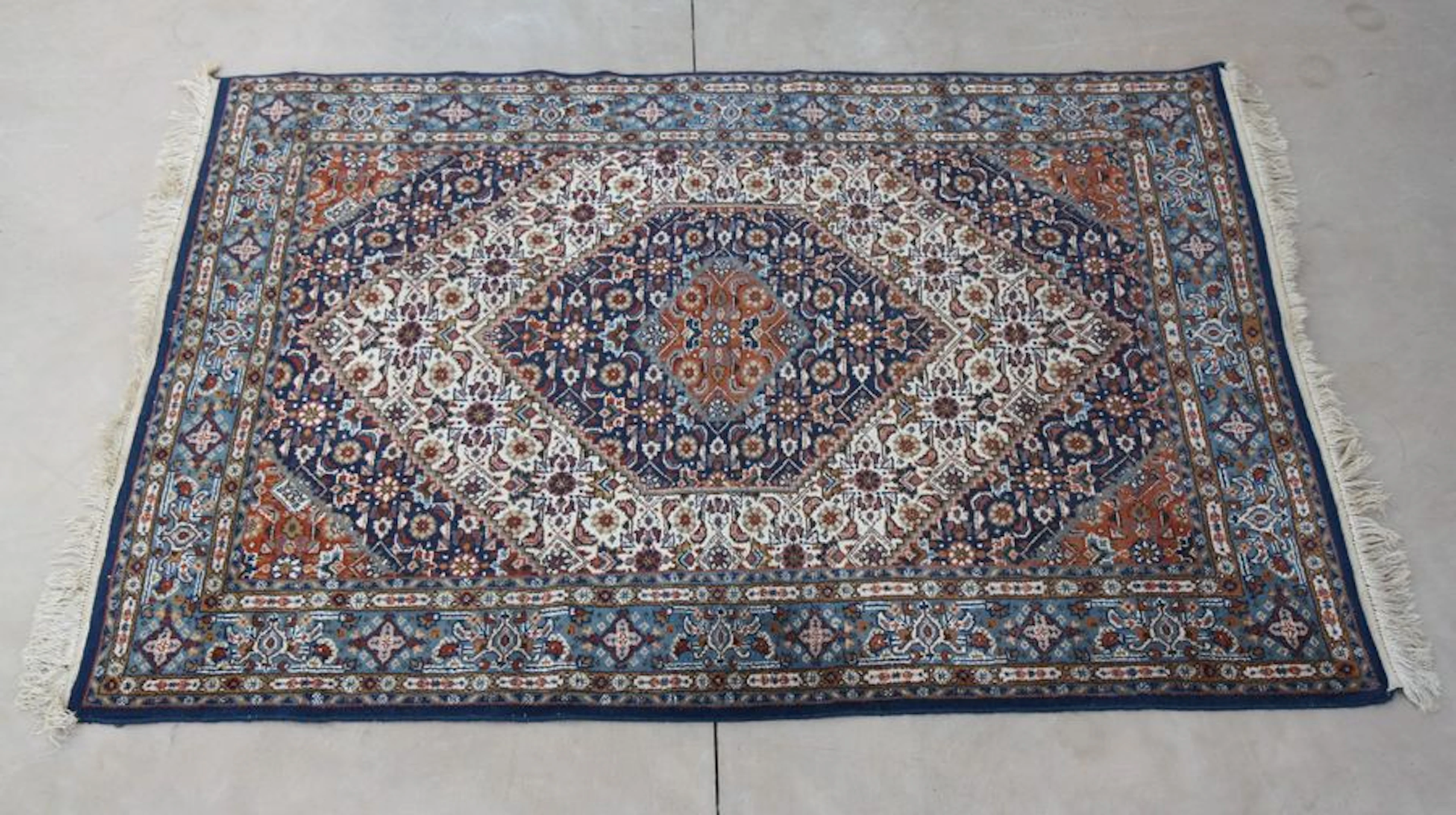Un tapis Epoque XXe Dimensions: 1,44 x…