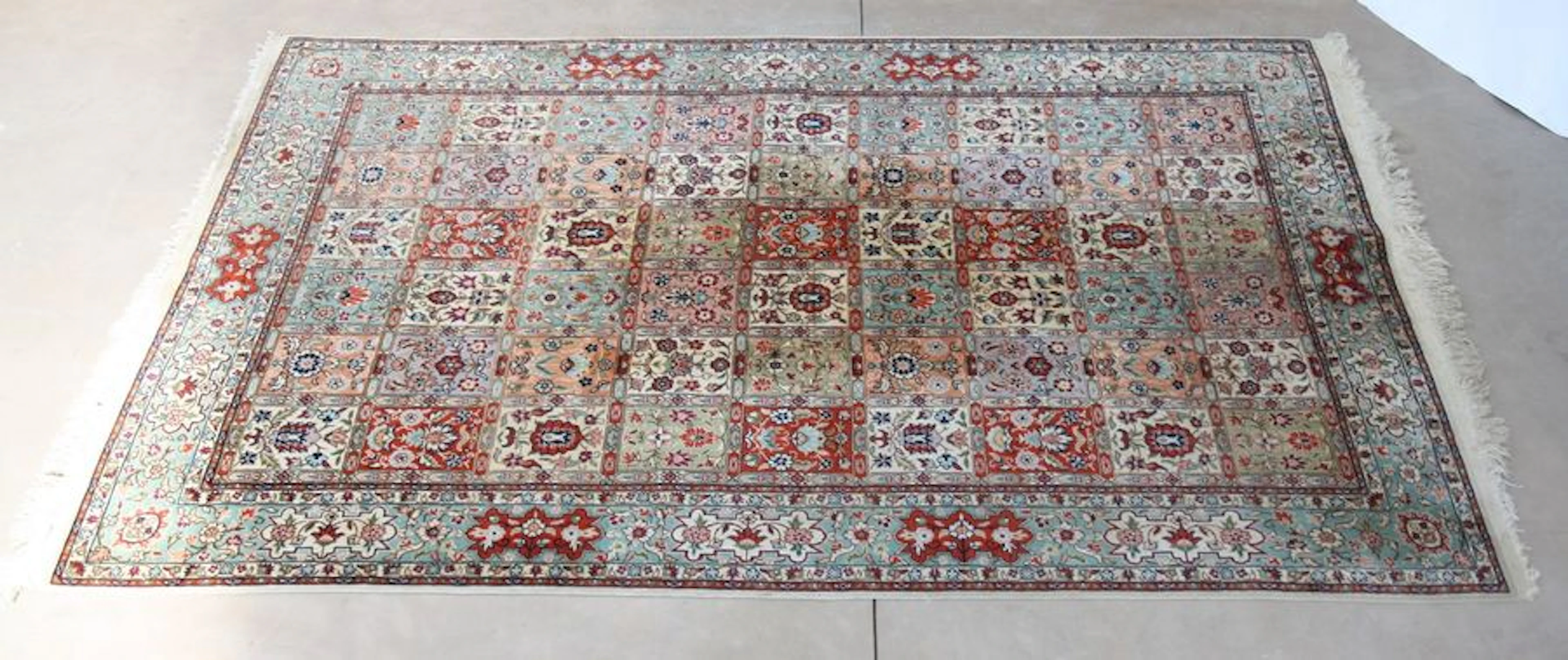 Un tapis Epoque XXe Dimensions: 1,78 x…