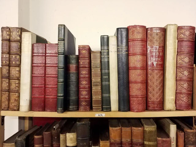 Antiquarian. A collection of 18th & 19th-century art reference & literature