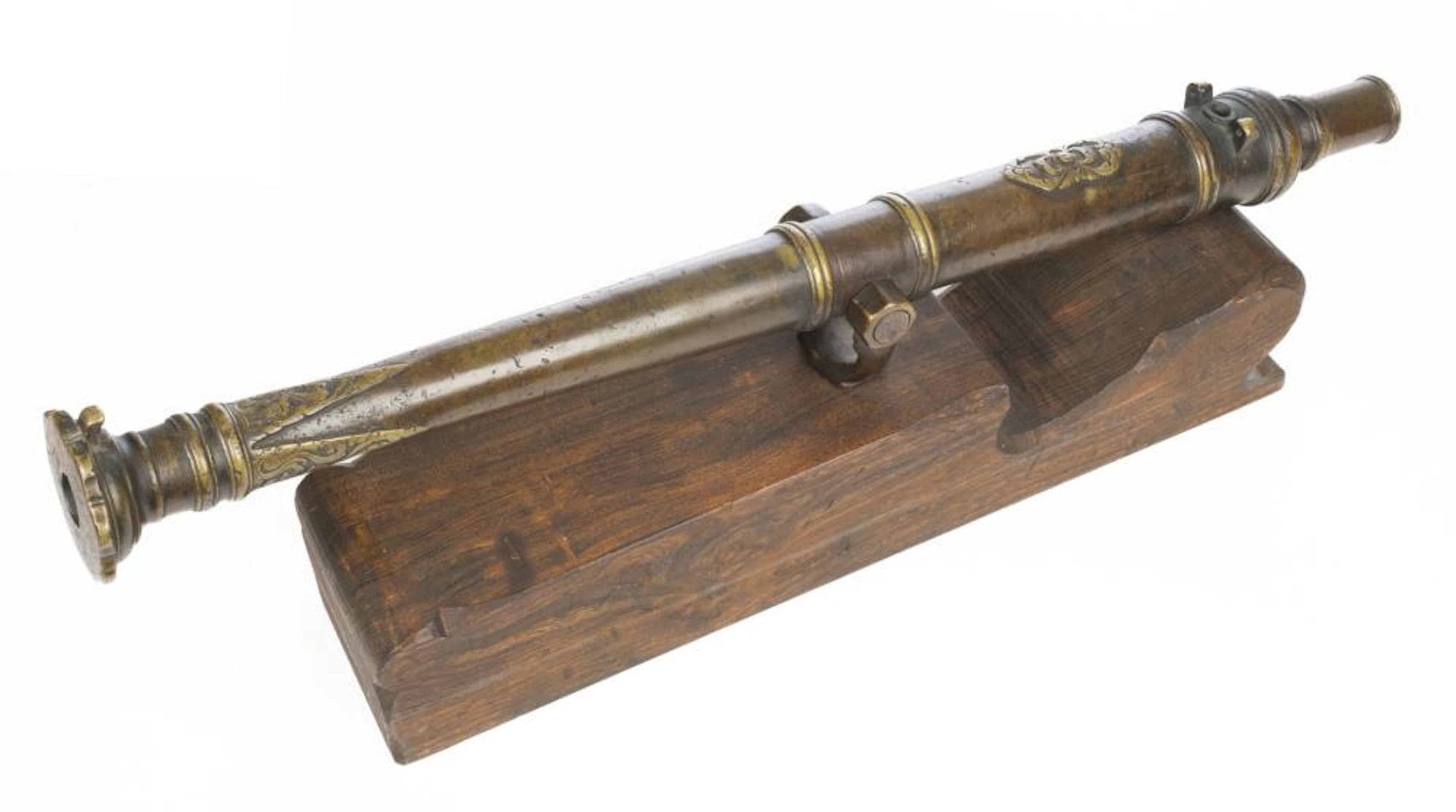 Cannon. An 18th century Malayan bronze lantaka (swivel cannon)