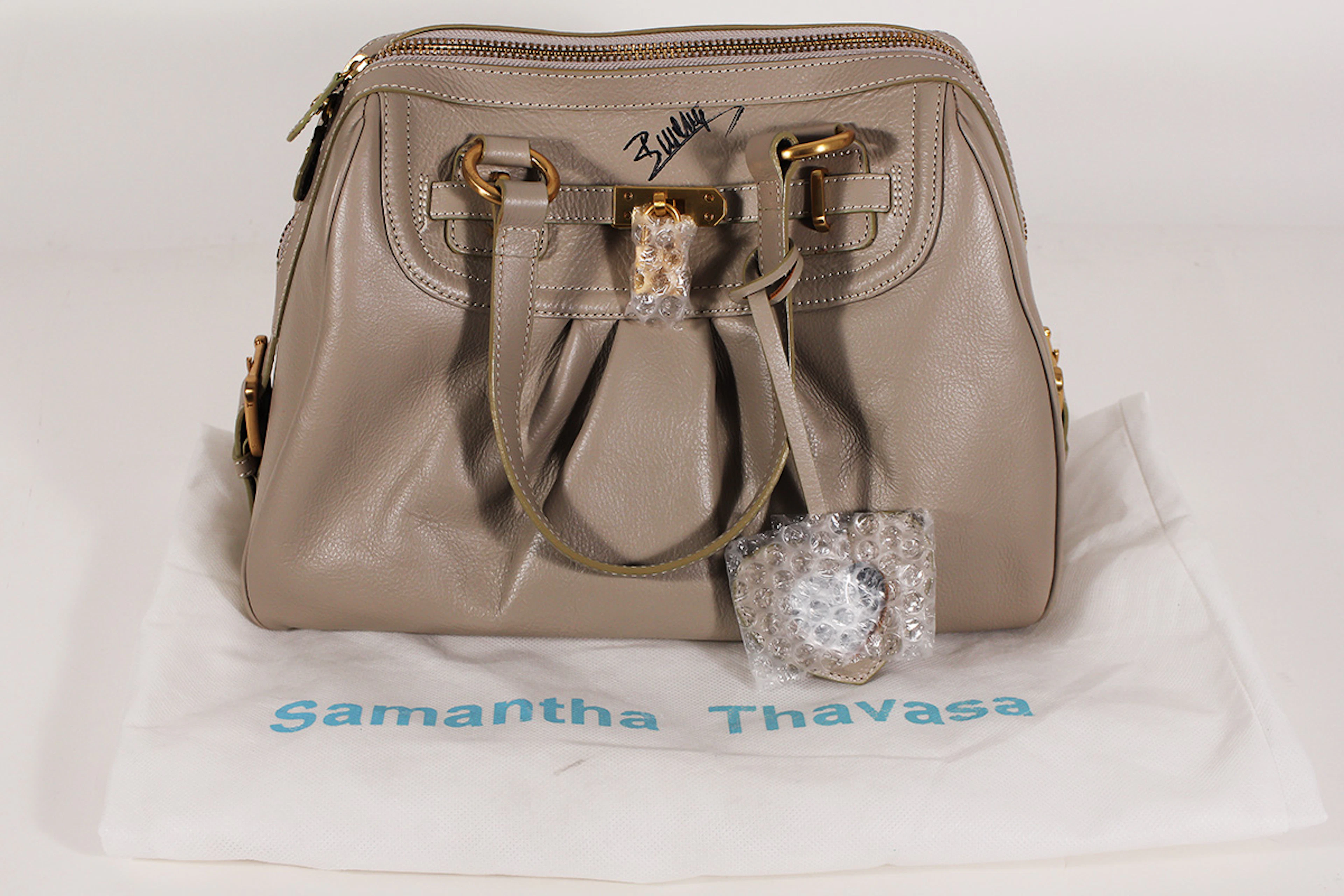Beyoncé's Signed Stunning Samantha Thavasa Handbag