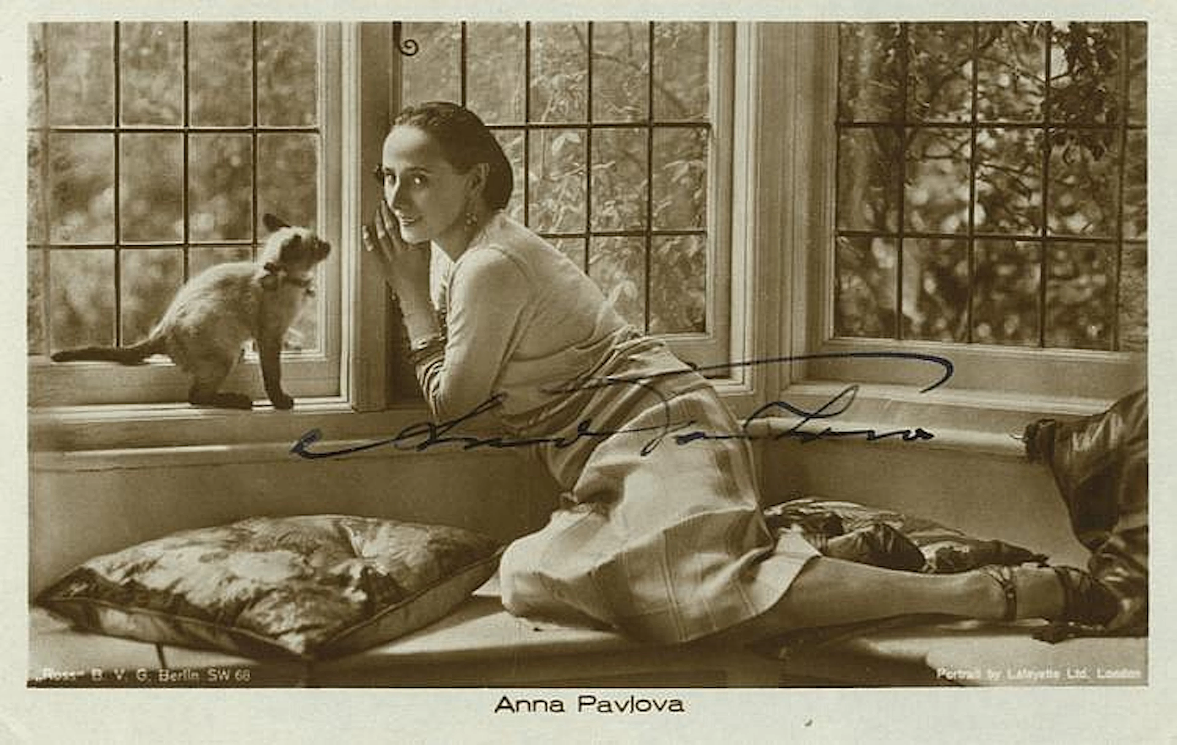 PAVLOVA ANNA: (1881-1931) Russian Ballet Dancer. A