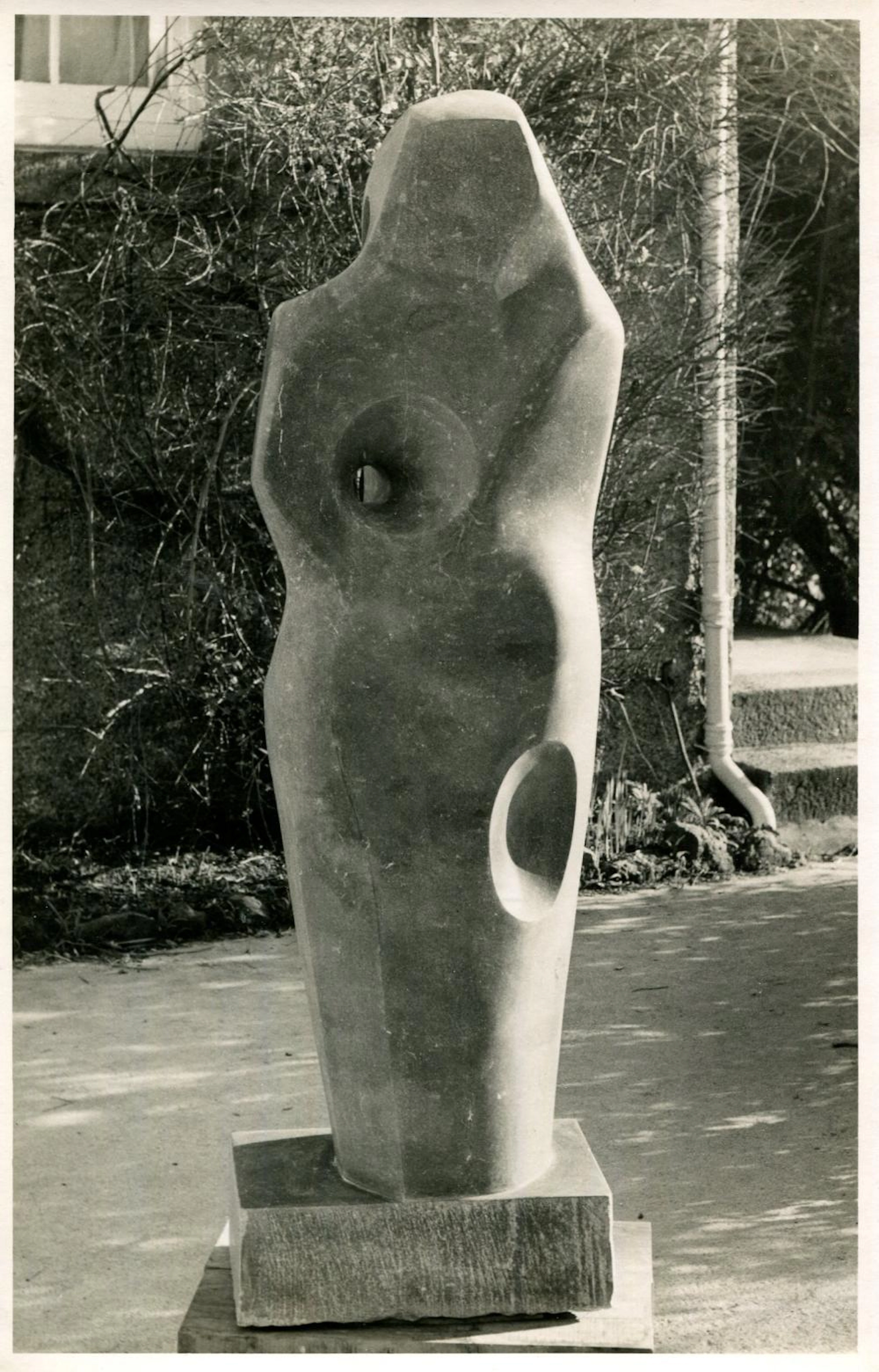 HEPWORTH BARBARA: (1903-1975)