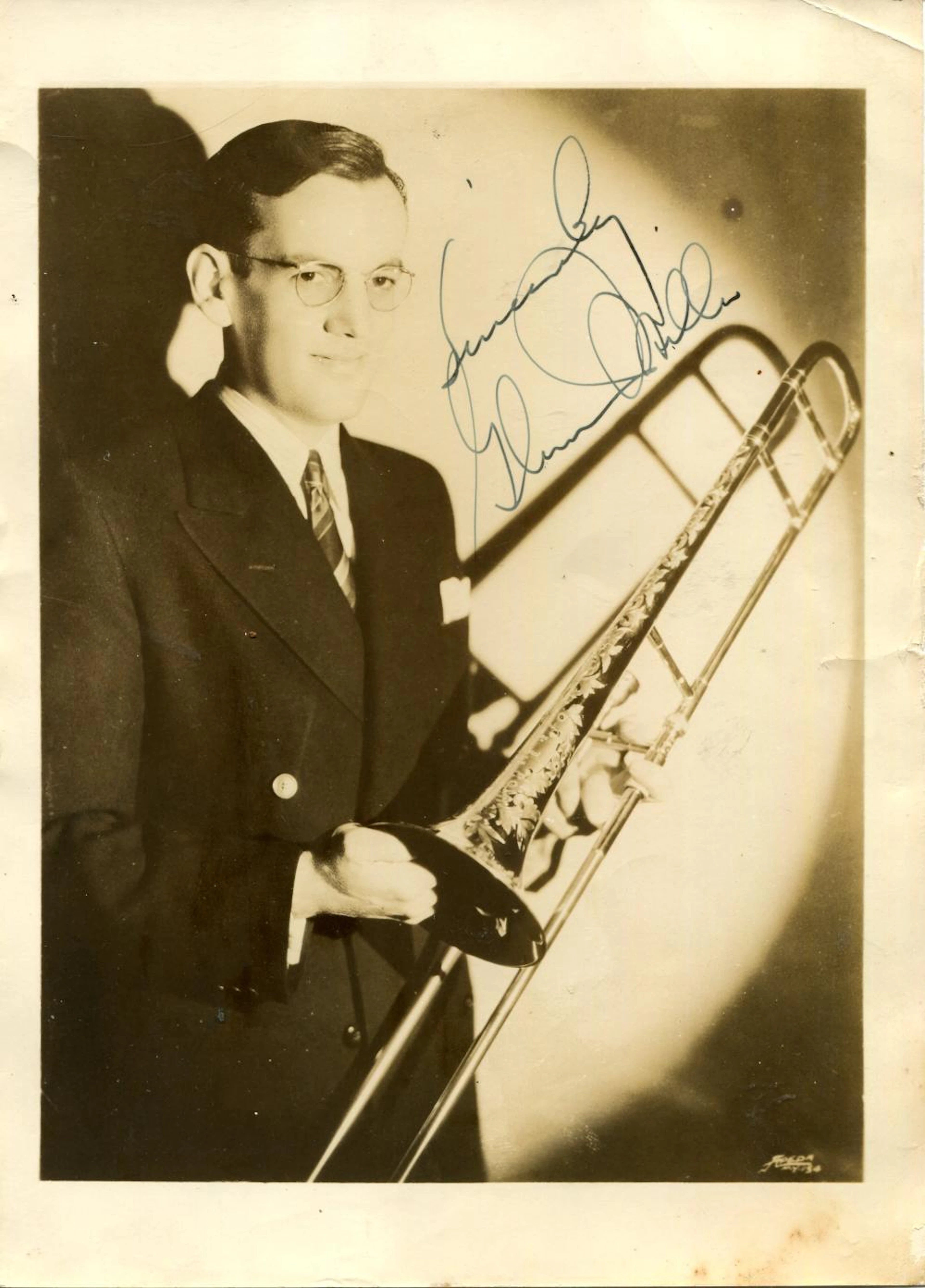 MILLER GLENN: (1904-1944)