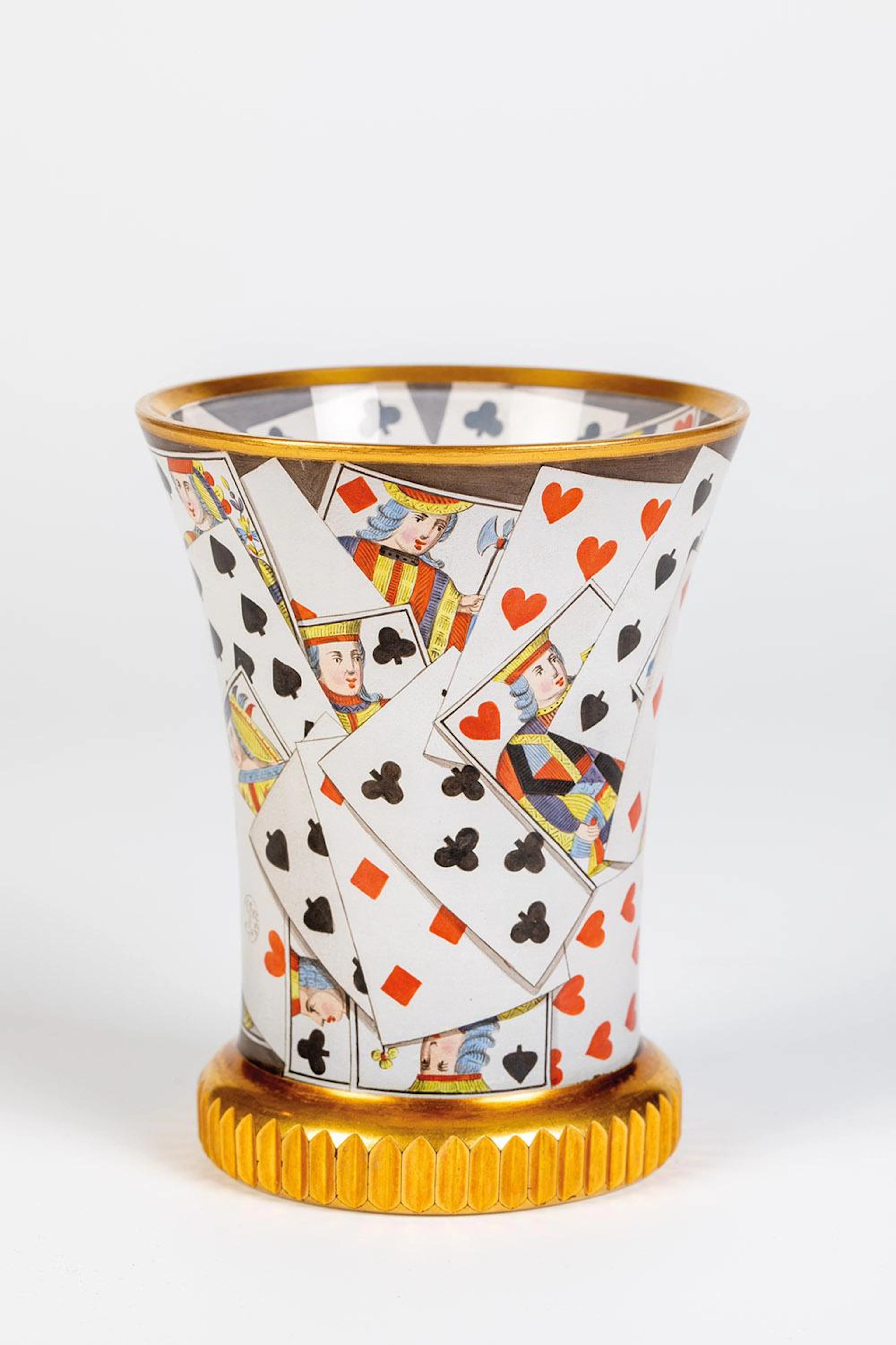 Ranftbecher mit Spielkarten