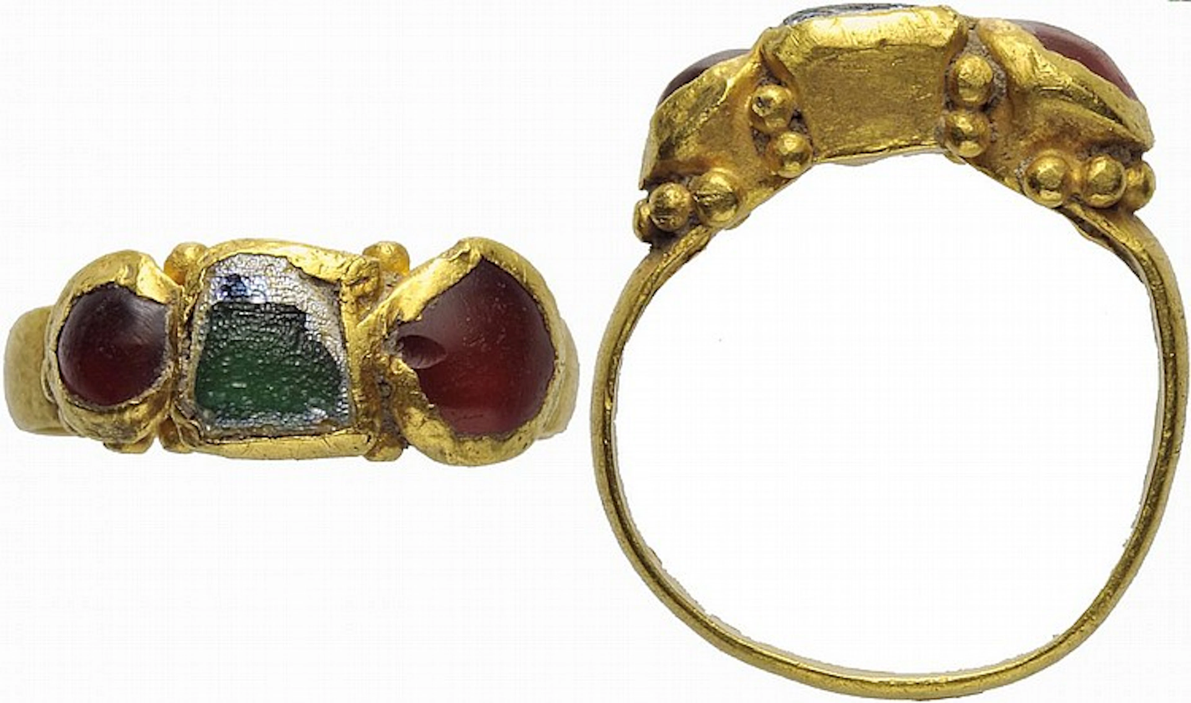 ANELLO IN ORO, CORNIOLA E PASTA VITREA - IV ? V secolo d.C.