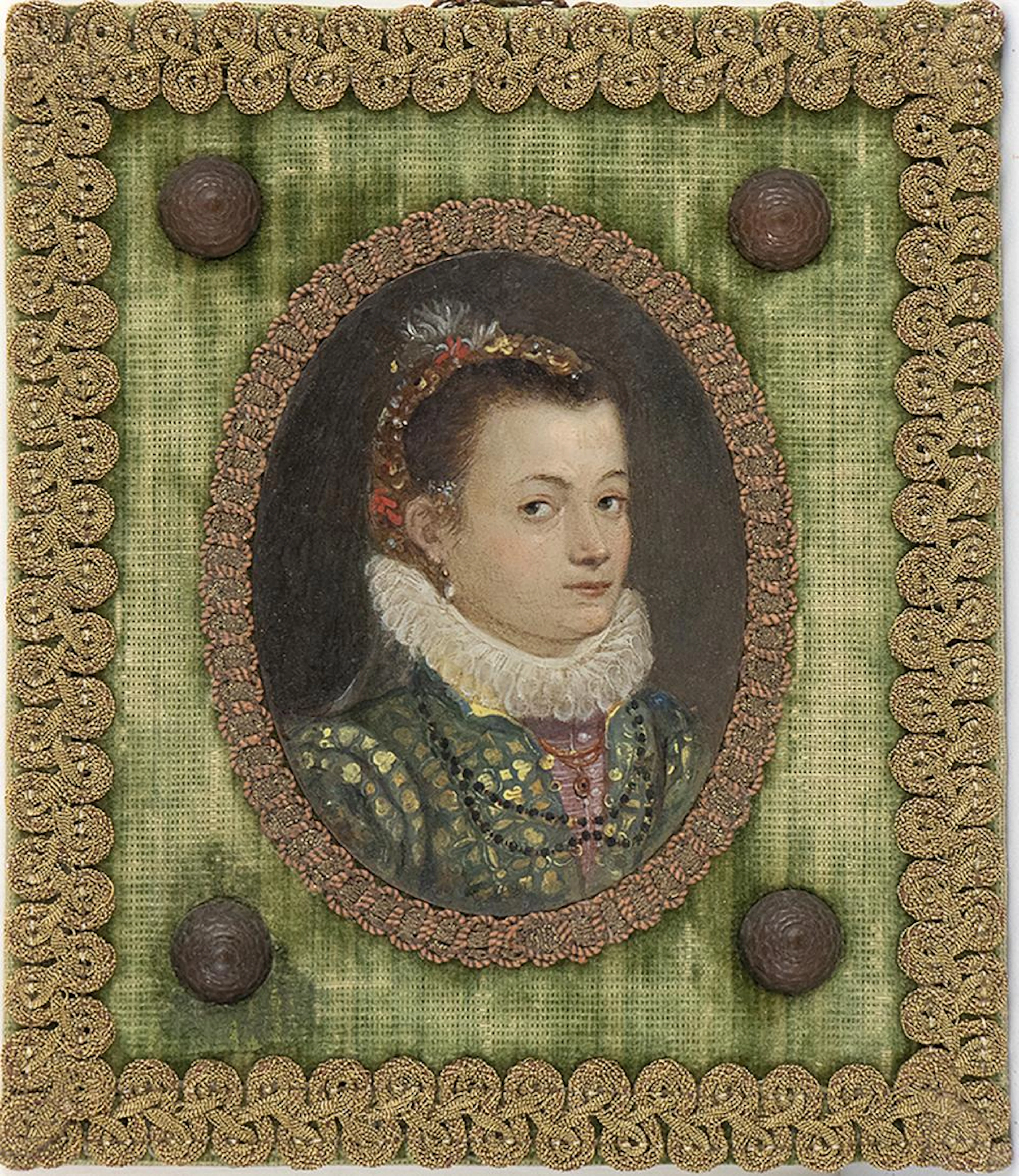 PORTRAIT OF YOUNG LADY, OVAL MINIATURE