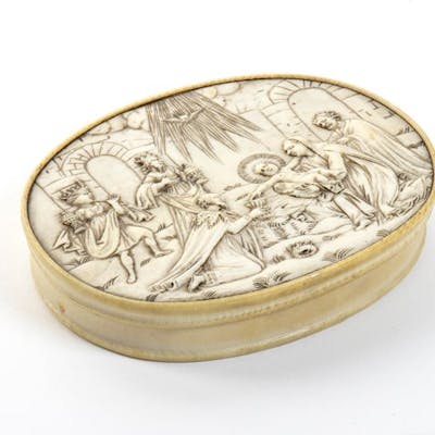 Carved ivory box depicting The Adoration of the Magi, 18th-19th century