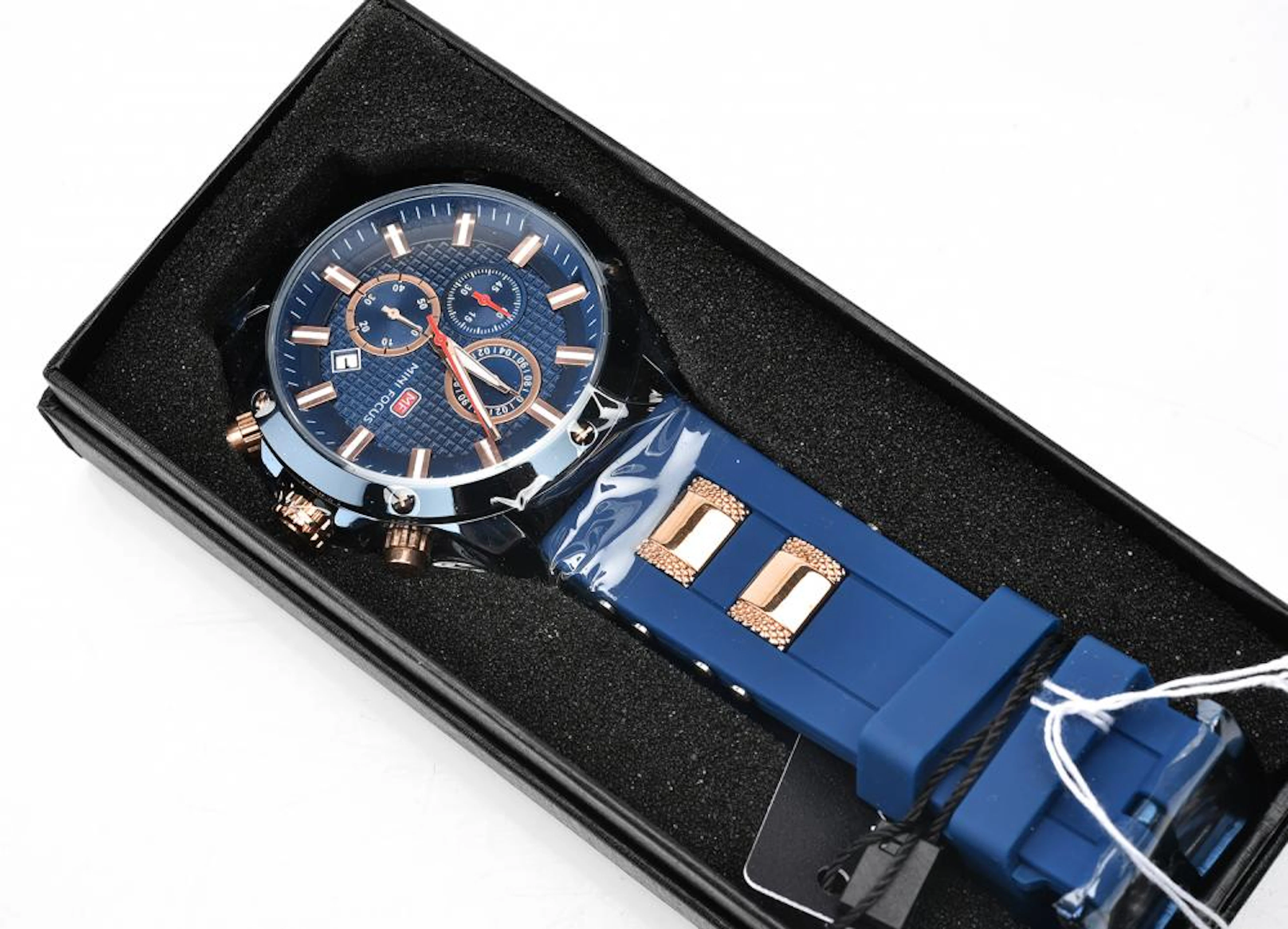 A MINI FOCUS WRISTWATCH, BOXED