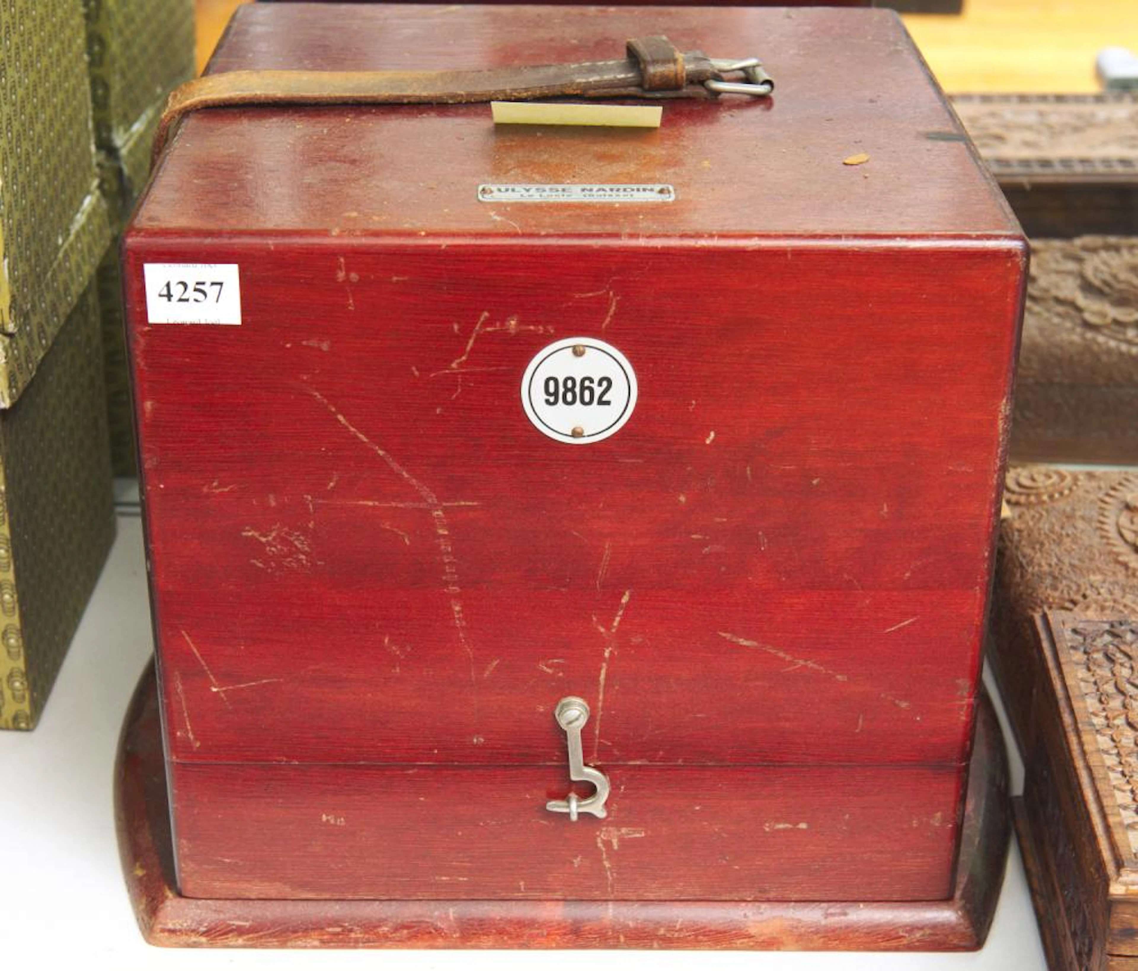 A ULYSSE NARDIN CHRONOMETER BOX