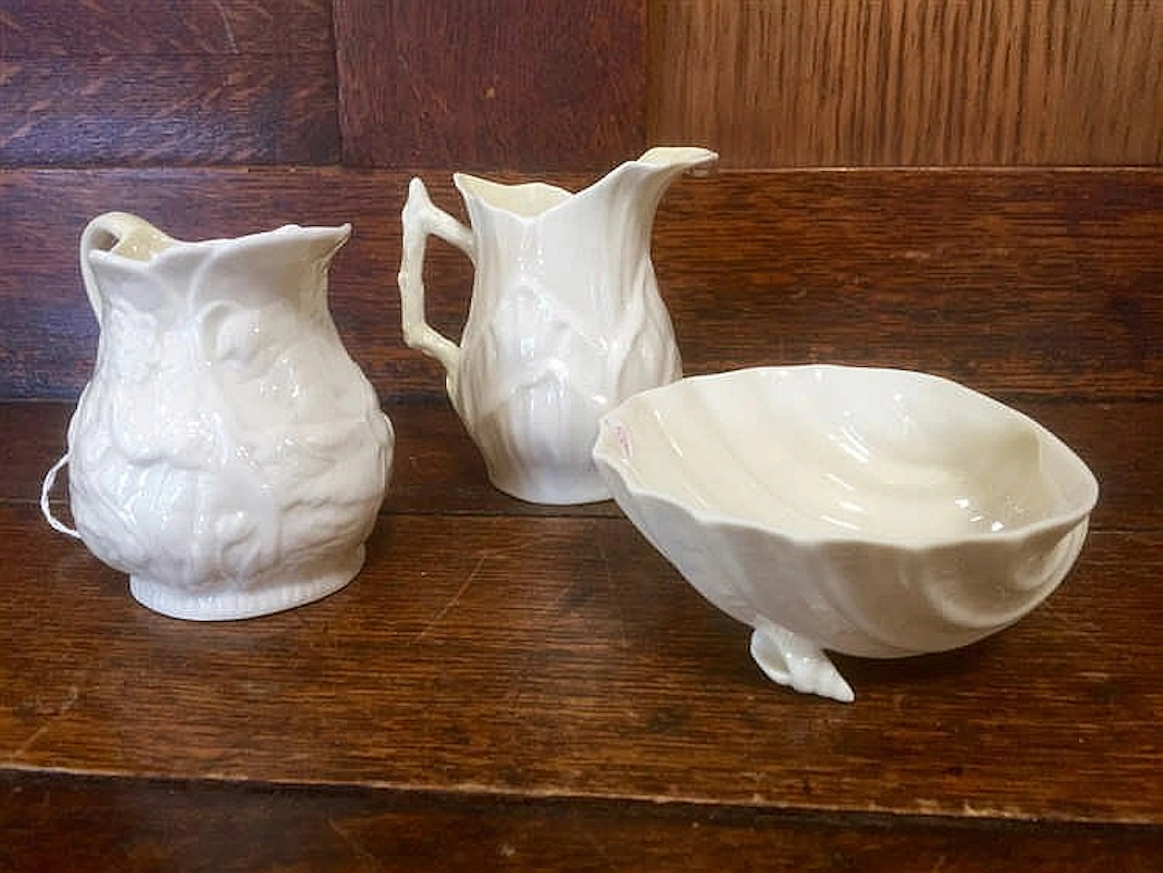 Beleek plates, jugs and bowls (5)