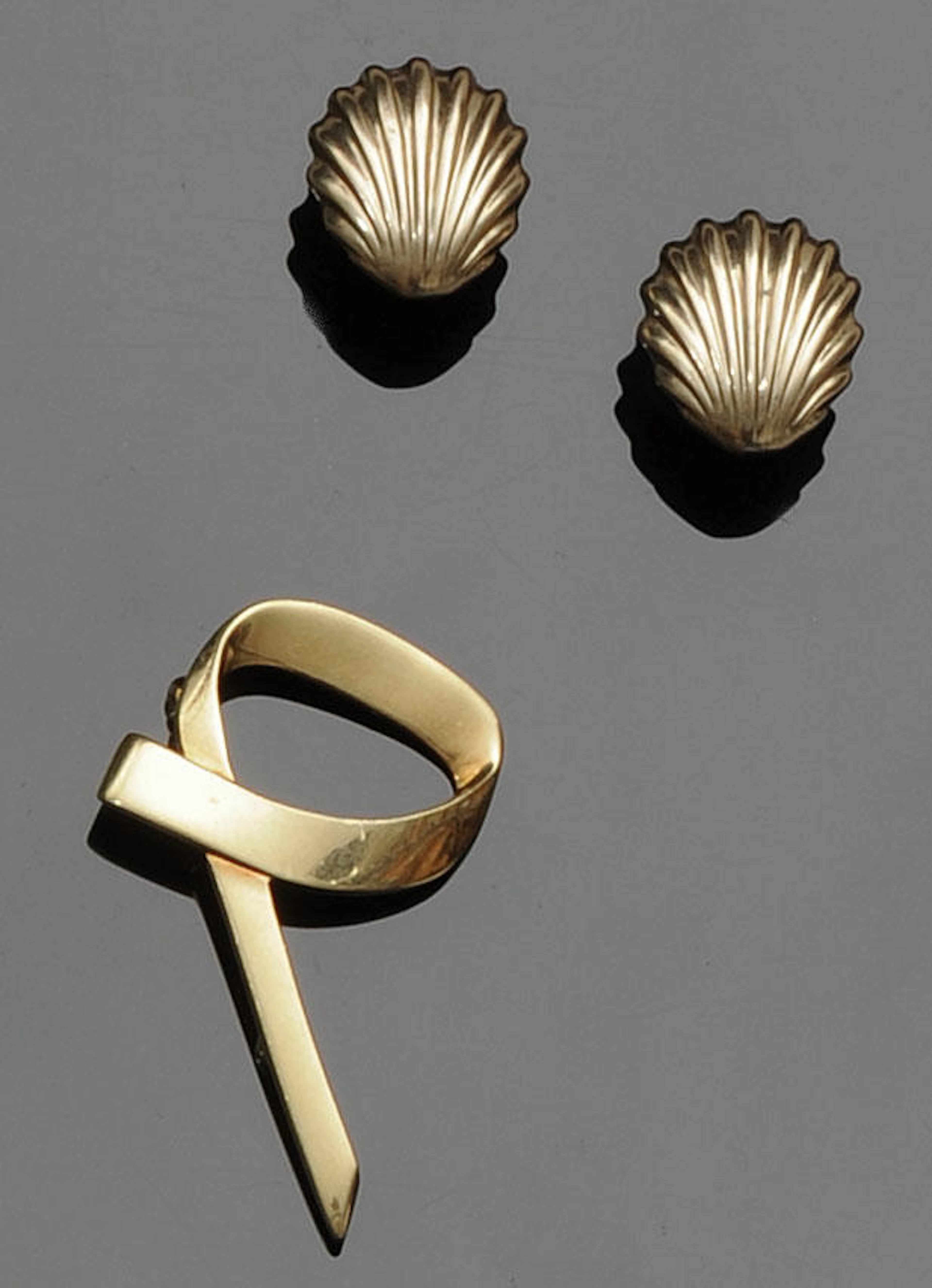 Tiffany: An abstract brooch by Paloma Picasso and pair of Tiffany earstuds