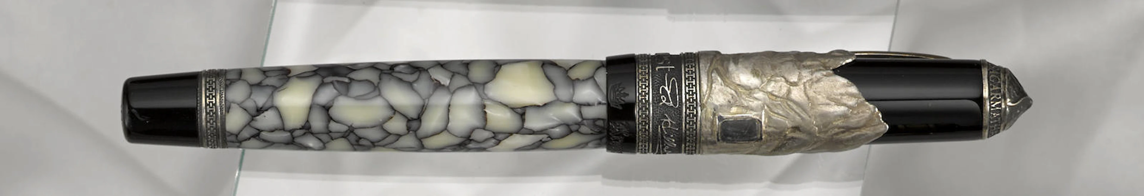 KRONE: Sir Edmund Hillary Mount Everest Limited Edition 1088 Fountain Pen