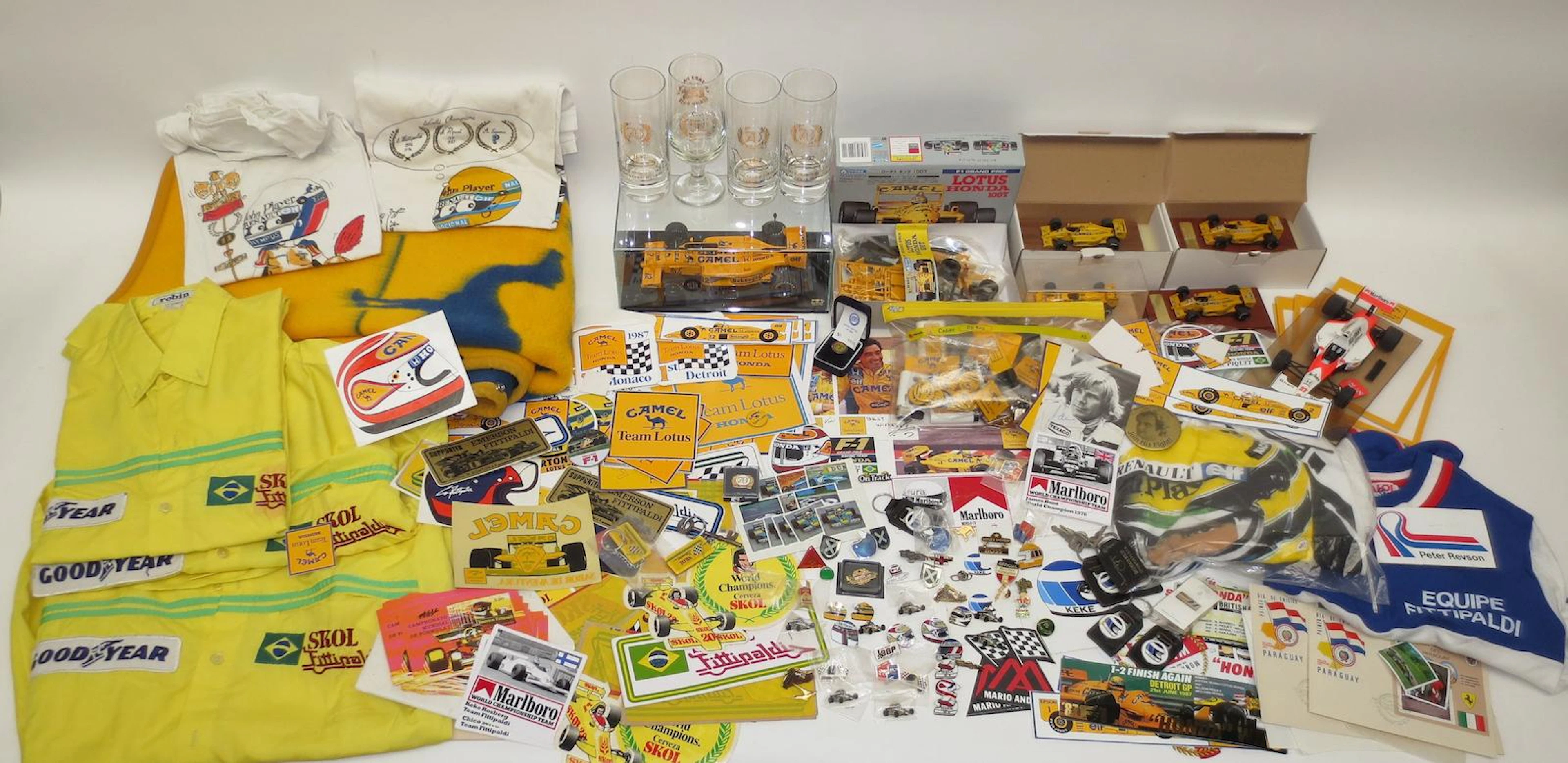 Assorted Camel Team Lotus Honda and other Lotus race driver collectables,