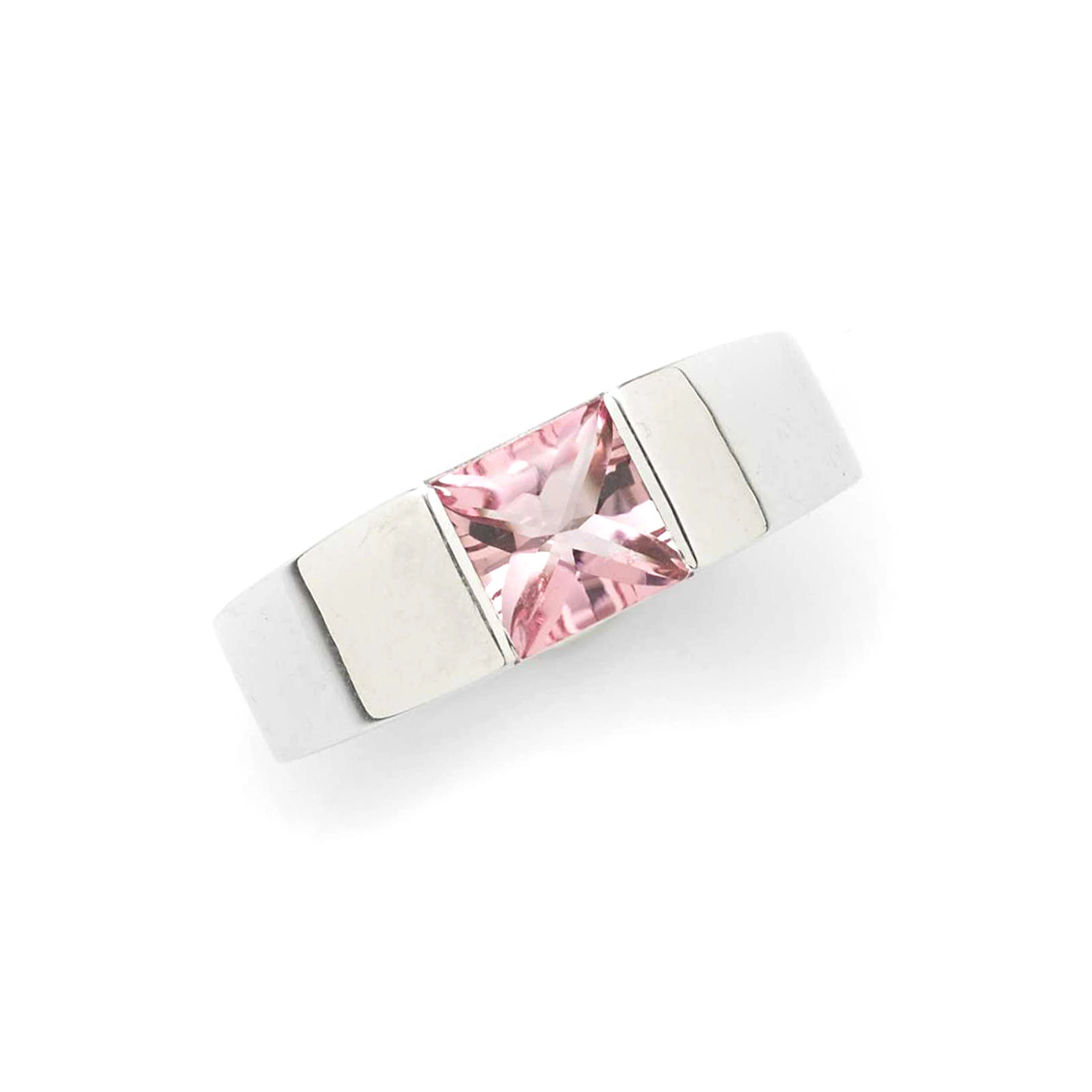 A pink sapphire and 18k white gold ring, Cartier