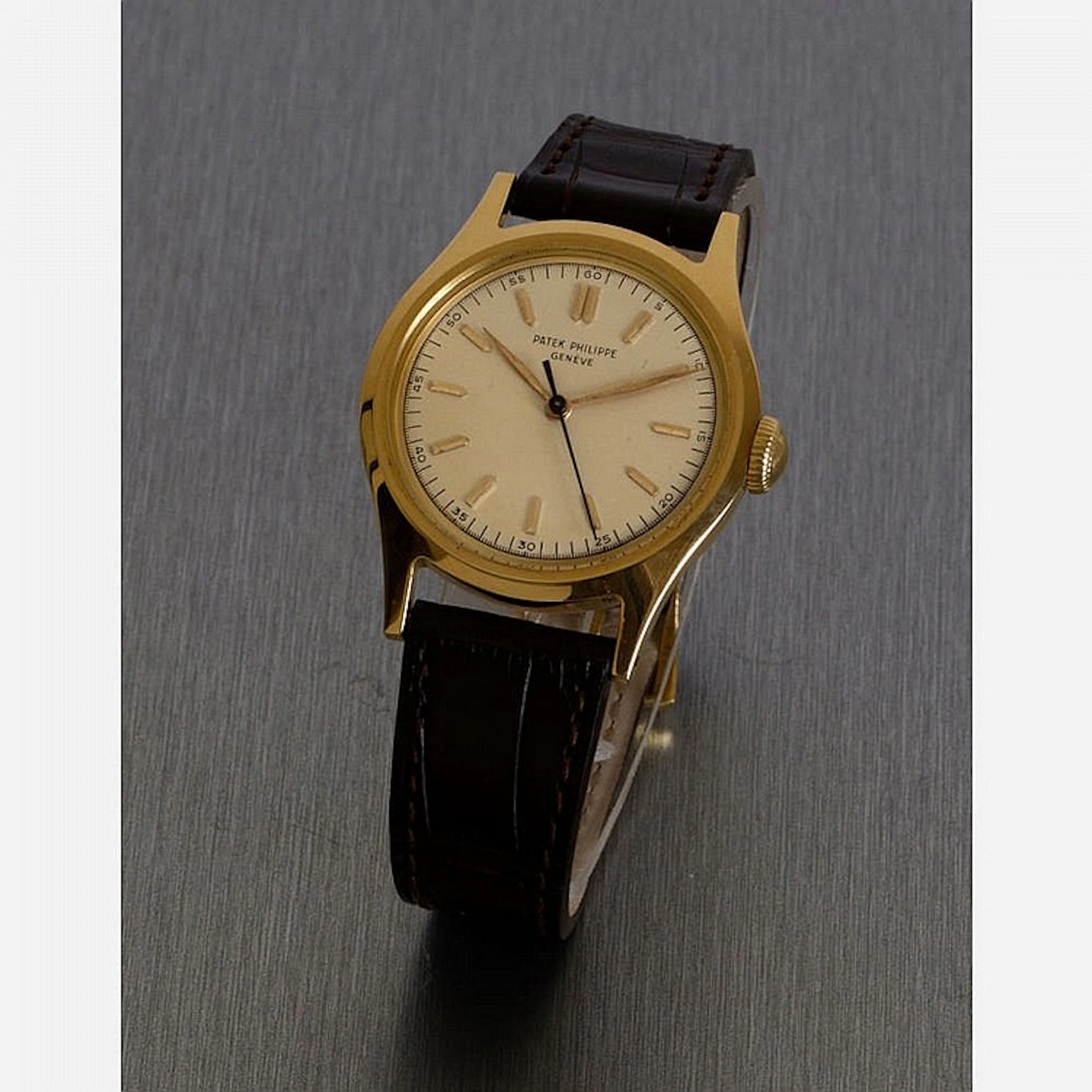 Patek Philippe, Calatrava, Ref. 565, n° 663xxx, vers 1950. Une r
