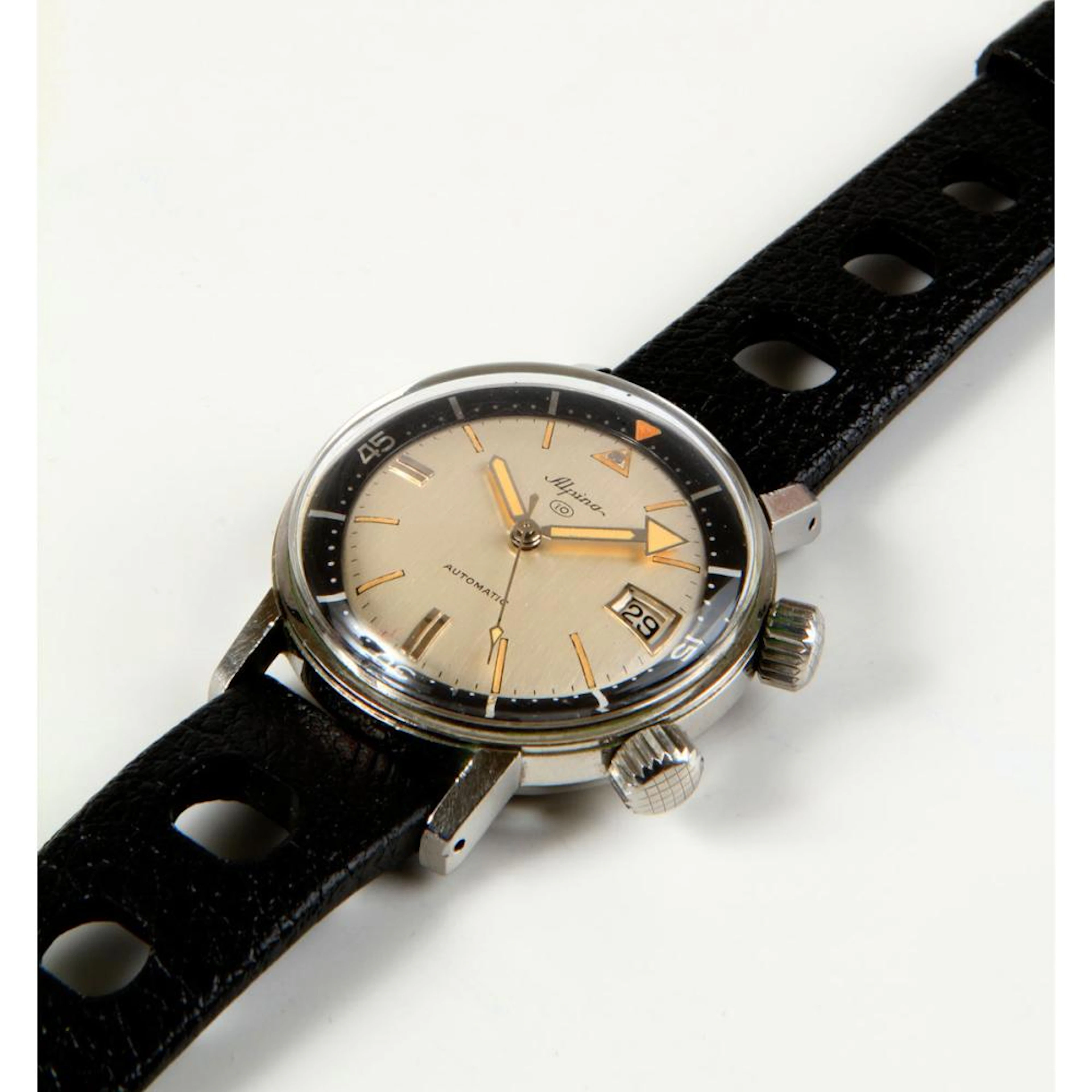 Alpina 10, n°167407-20, vers 1968. …