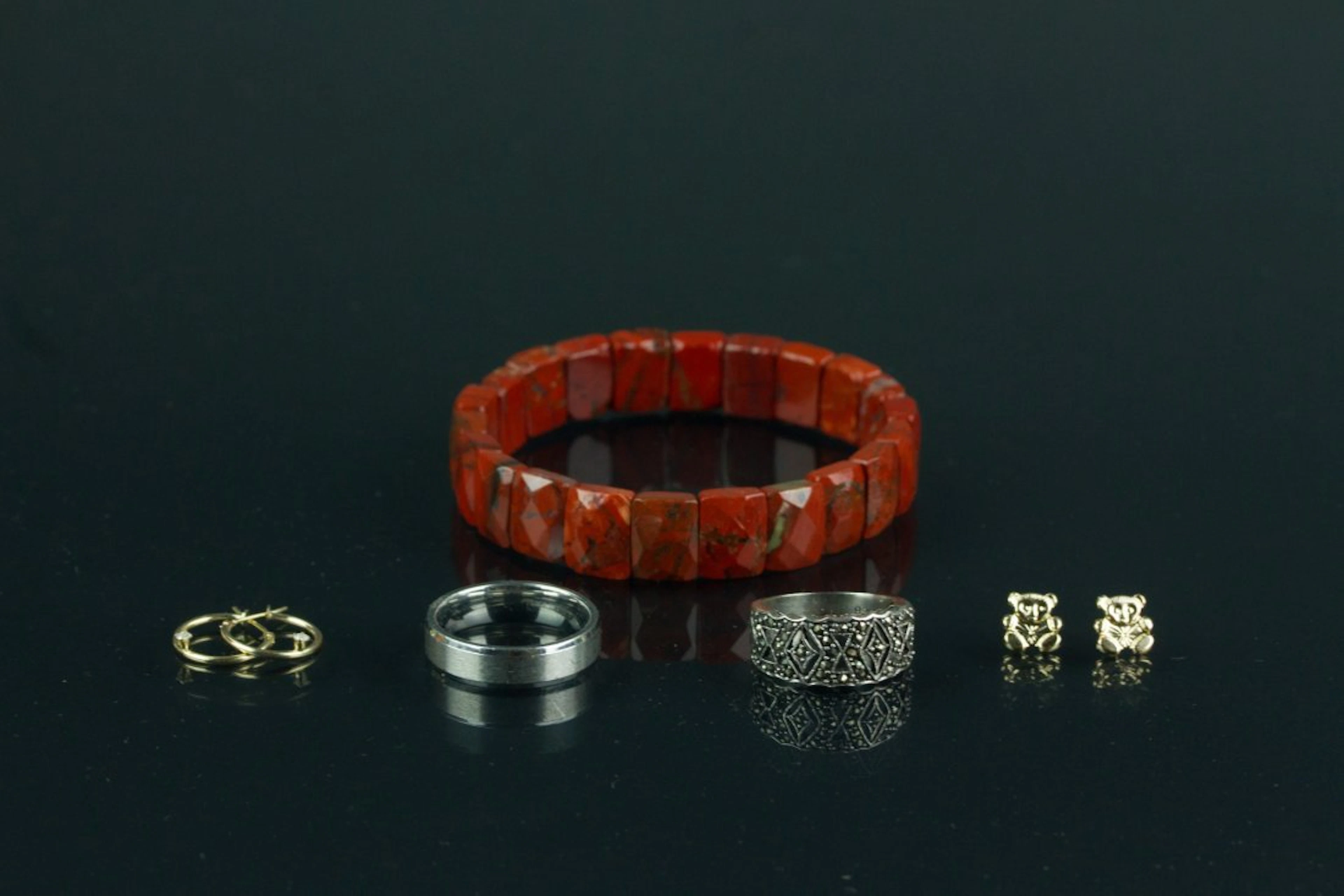 5 Pieces of Jewellery Set with Certificate