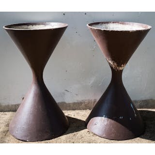 Willy Guhl (1915-2004): Pair of Diabolo Planters