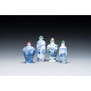 Four Chinese blue and white snuff bottles, 18/19th C.