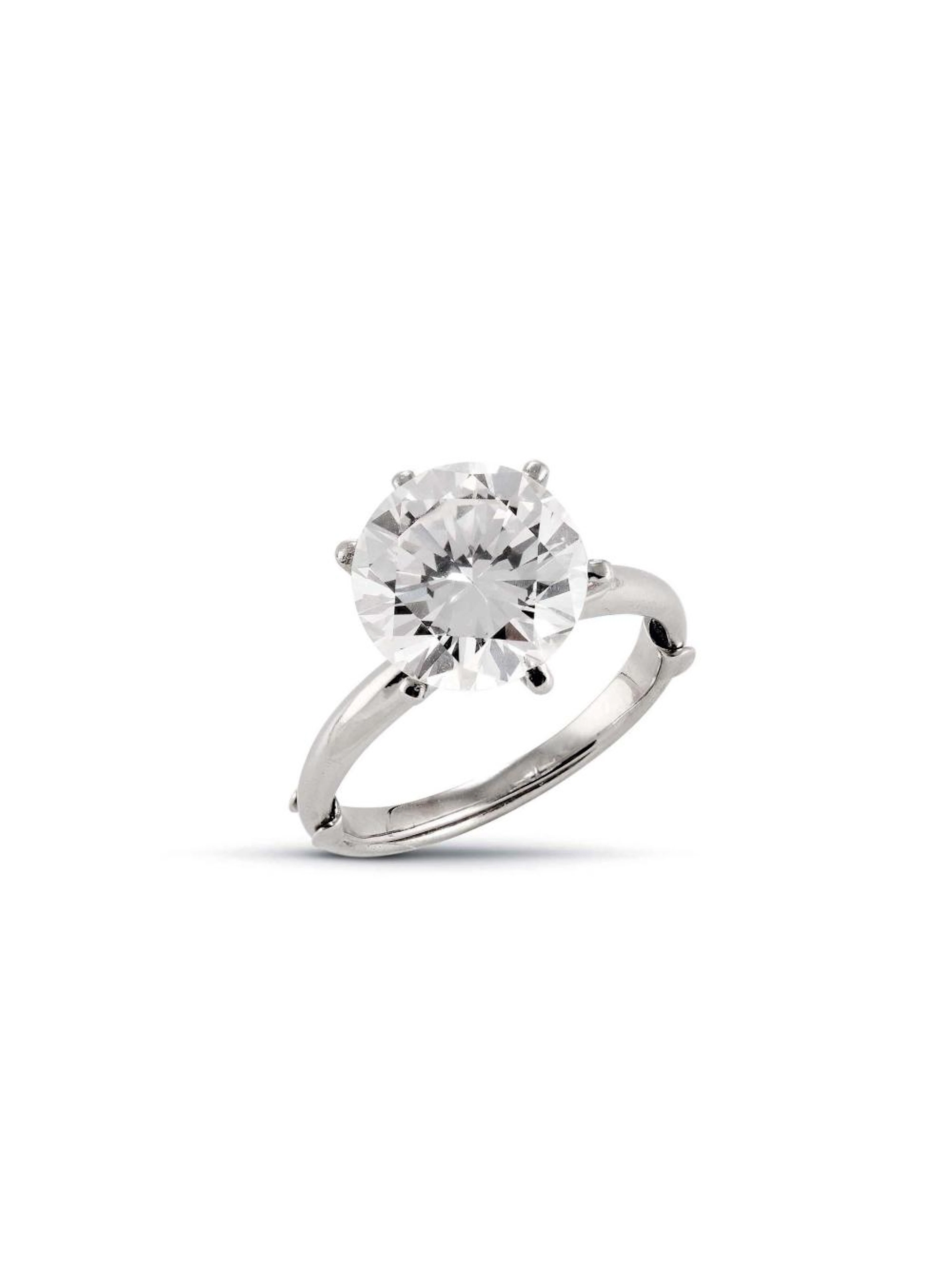 DIAMANTE TAGLIO BRILLANTE DI CT 4.36 colore F, purezza VVS montato su an